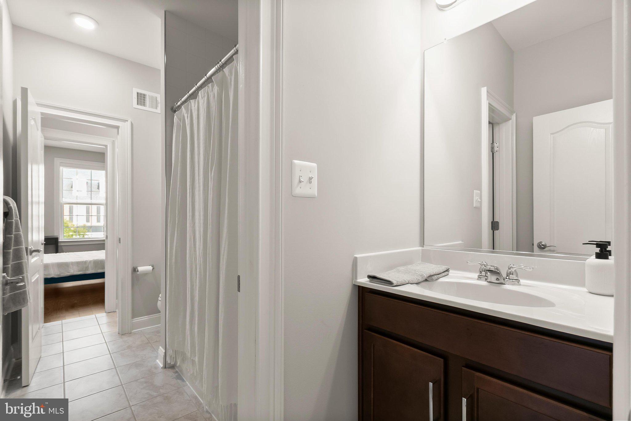 ENCLAVE AT RIVER HILL - Residential
