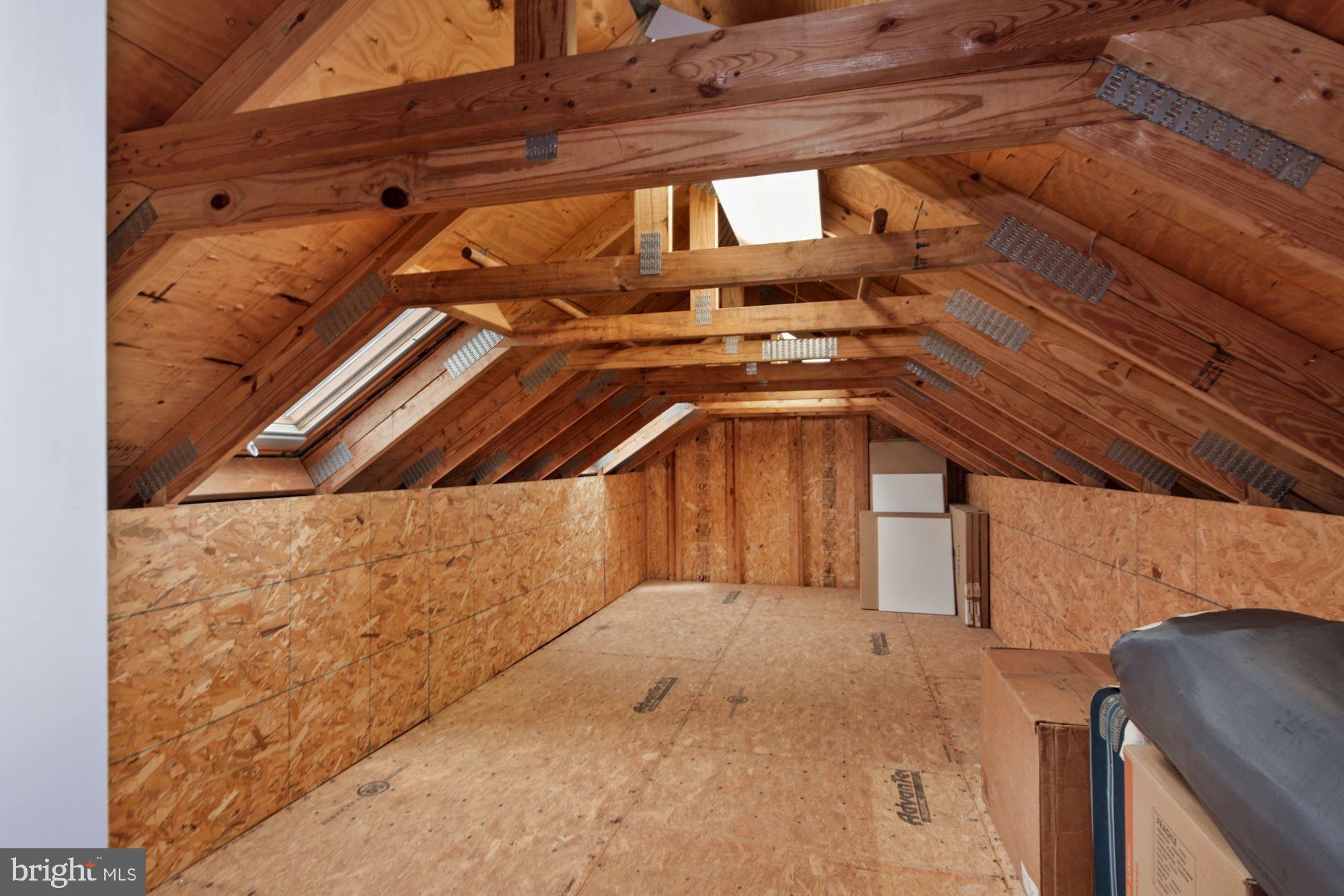 GLEN HILLS - Residential