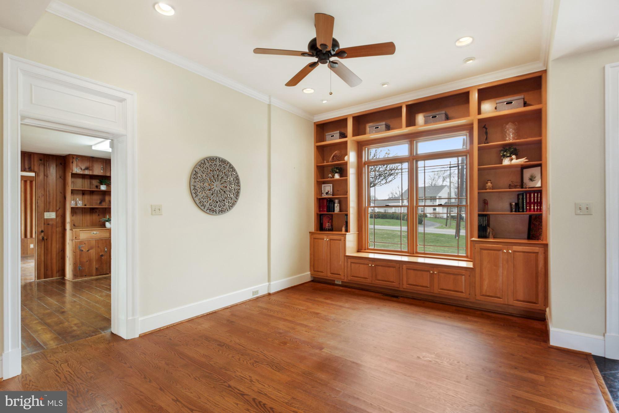 GLEN HILLS - Residential