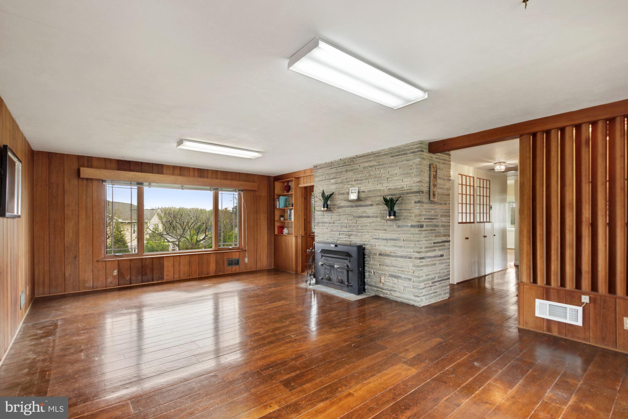 GLEN HILLS - Residential