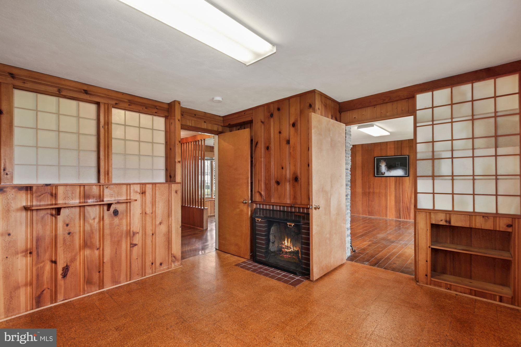 GLEN HILLS - Residential