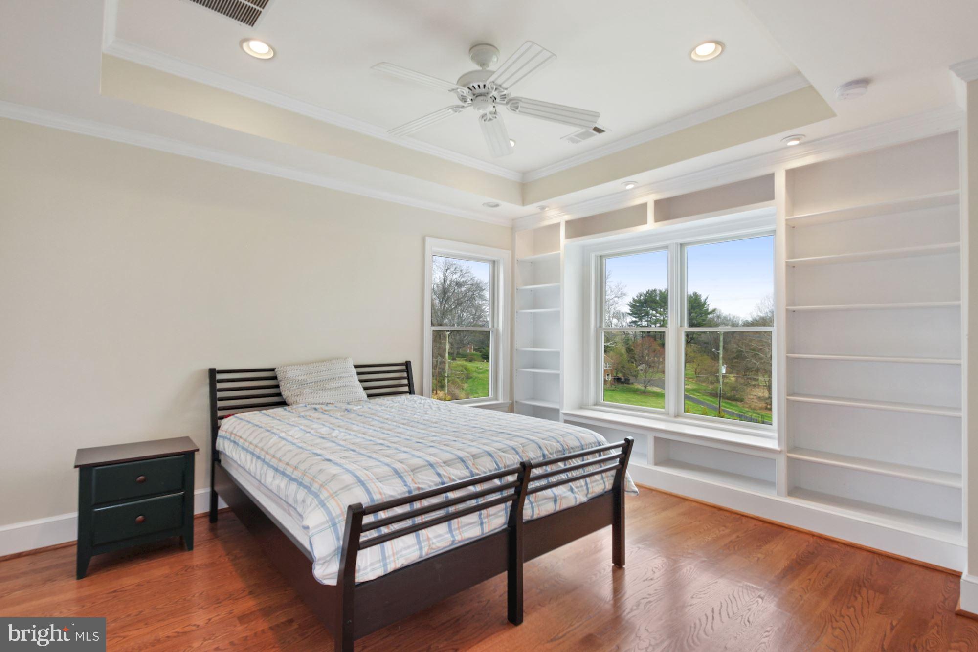 GLEN HILLS - Residential