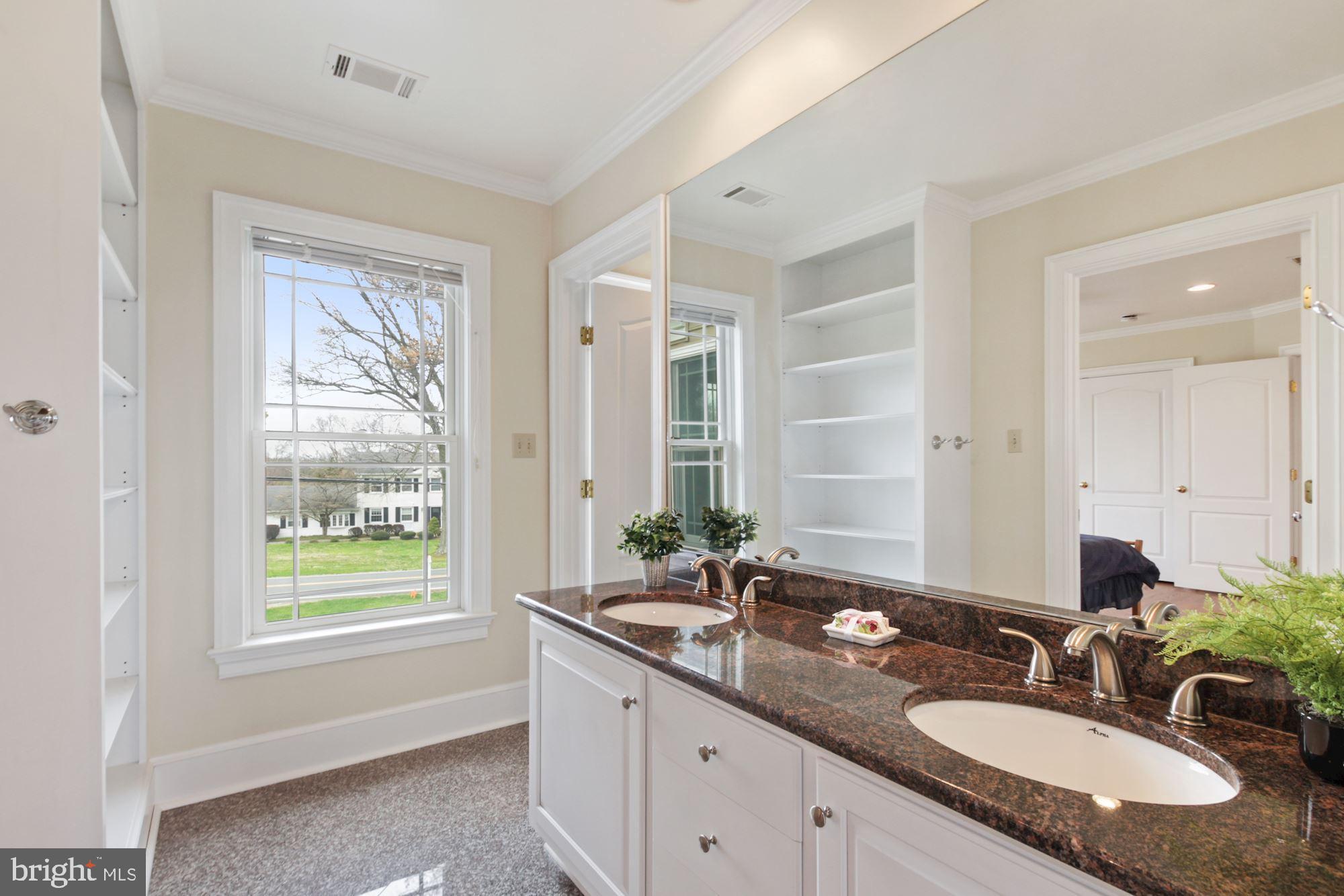GLEN HILLS - Residential