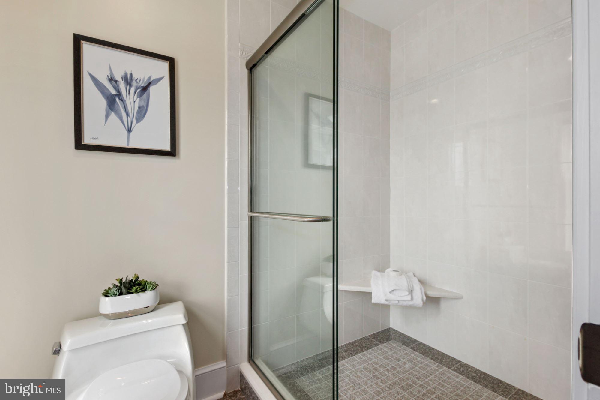 GLEN HILLS - Residential