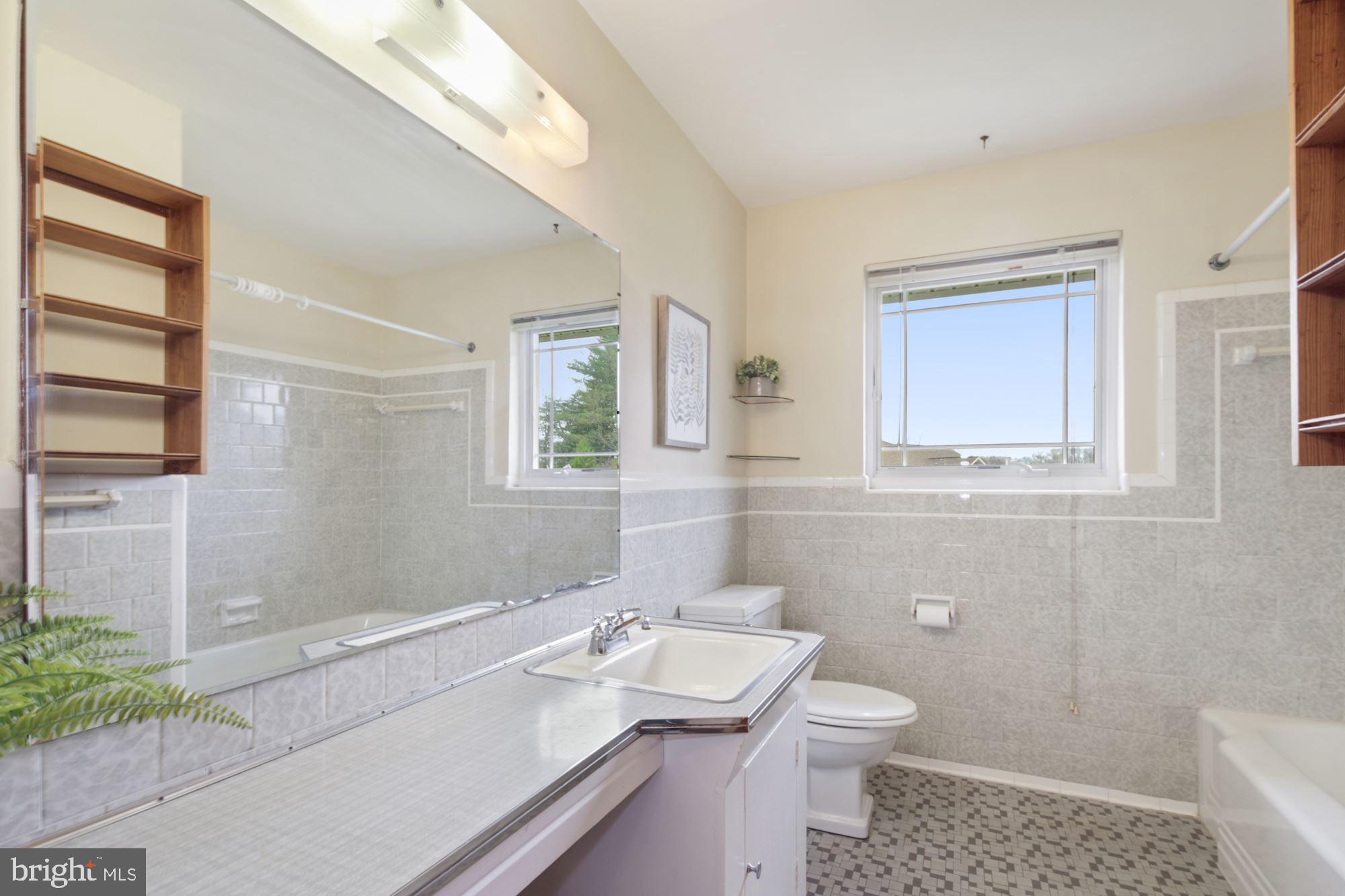 GLEN HILLS - Residential