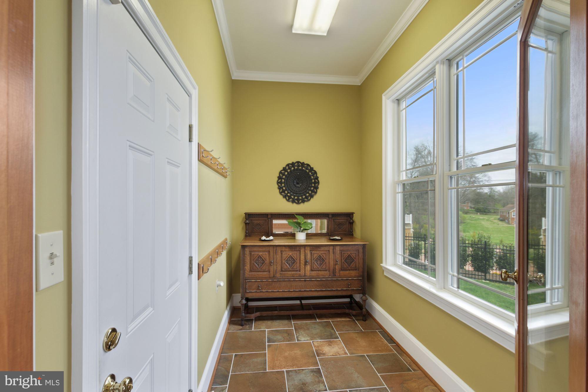GLEN HILLS - Residential