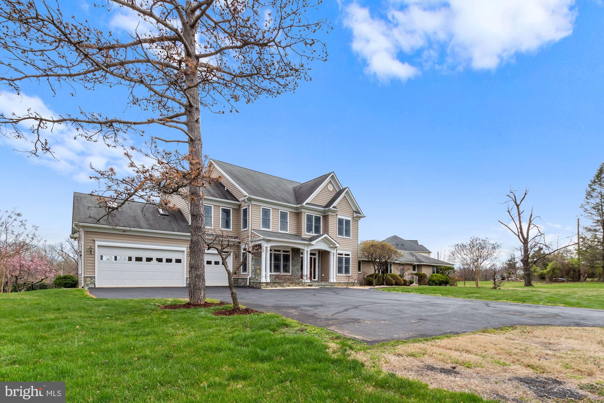 GLEN HILLS - Residential