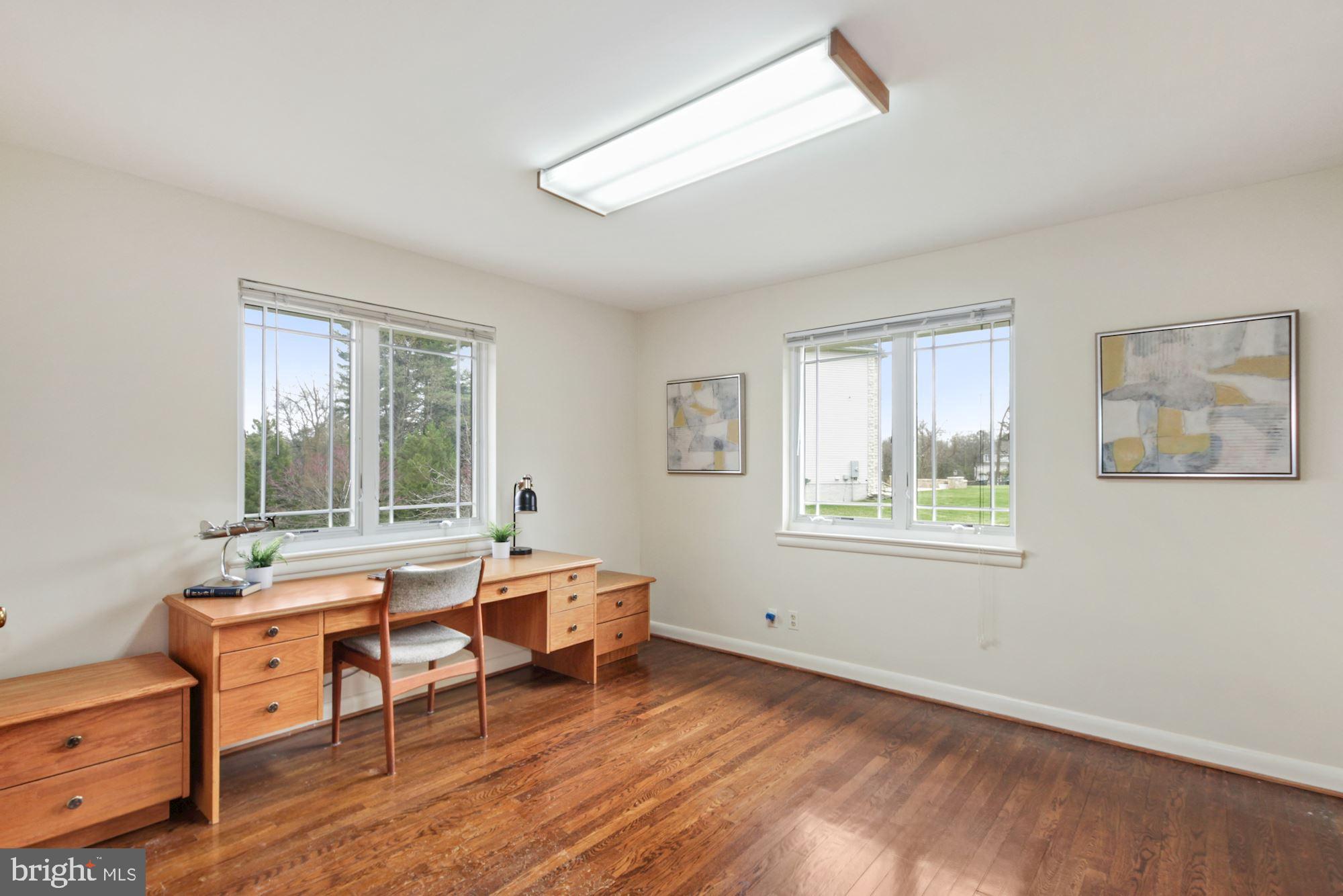 GLEN HILLS - Residential