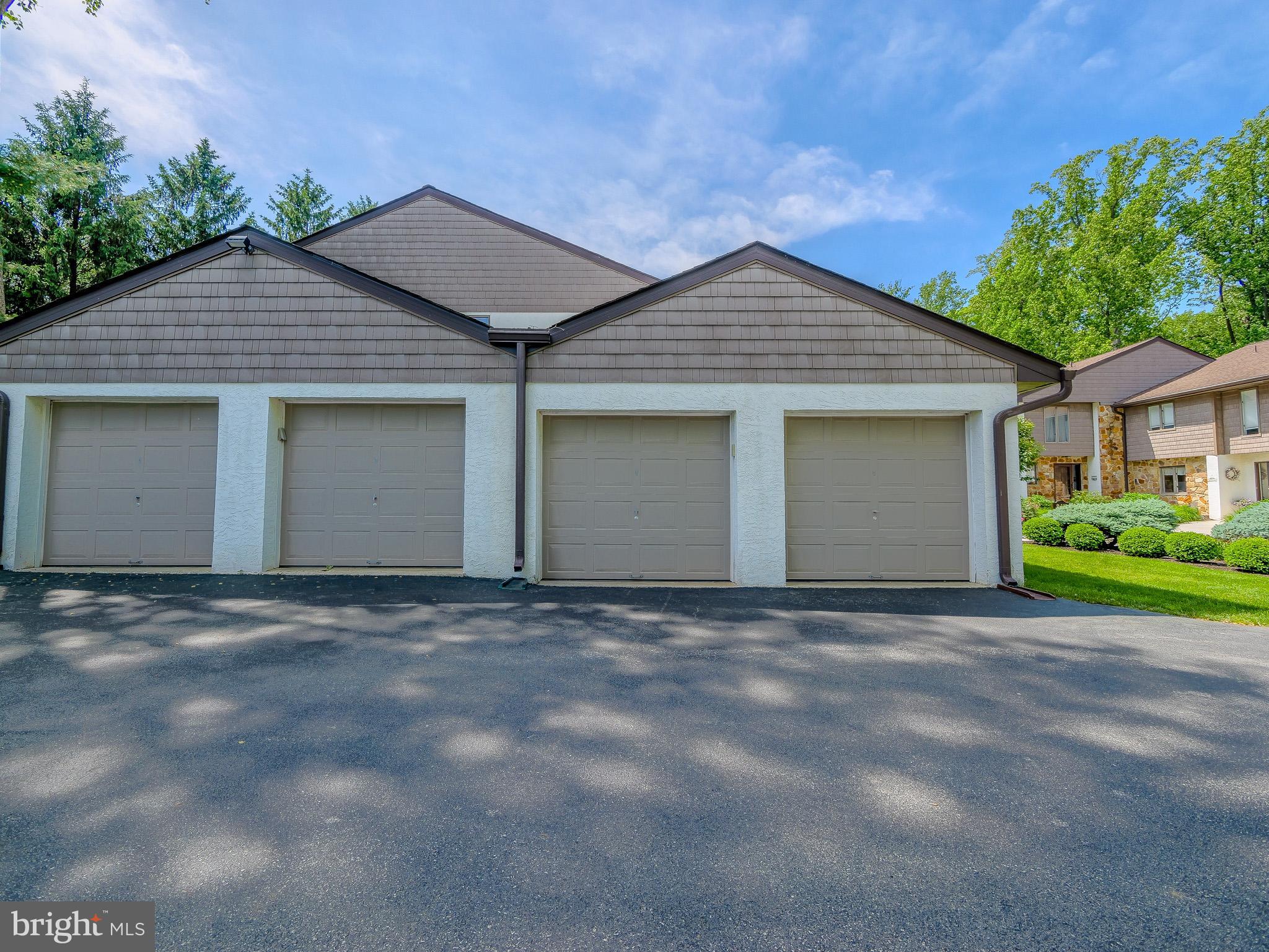 EAGLEVIEW - Residential