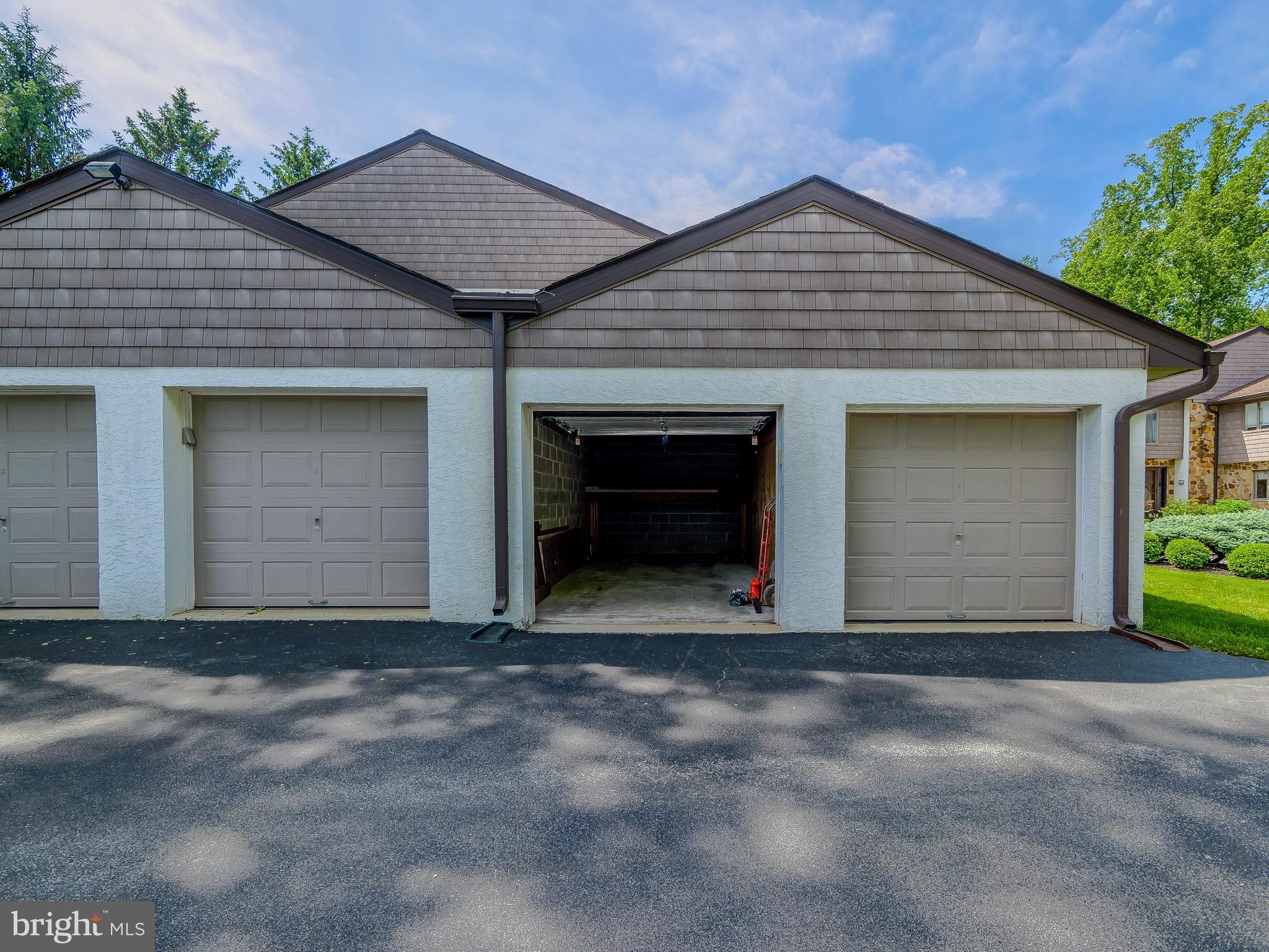 EAGLEVIEW - Residential
