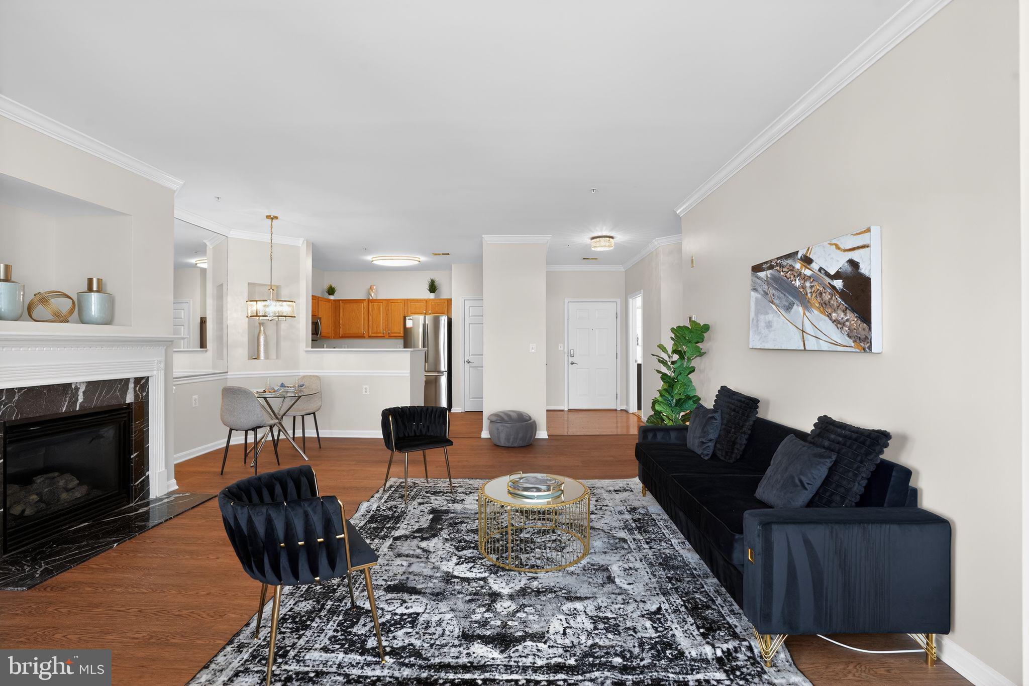CAMERON GROVE CONDO IV> - Residential