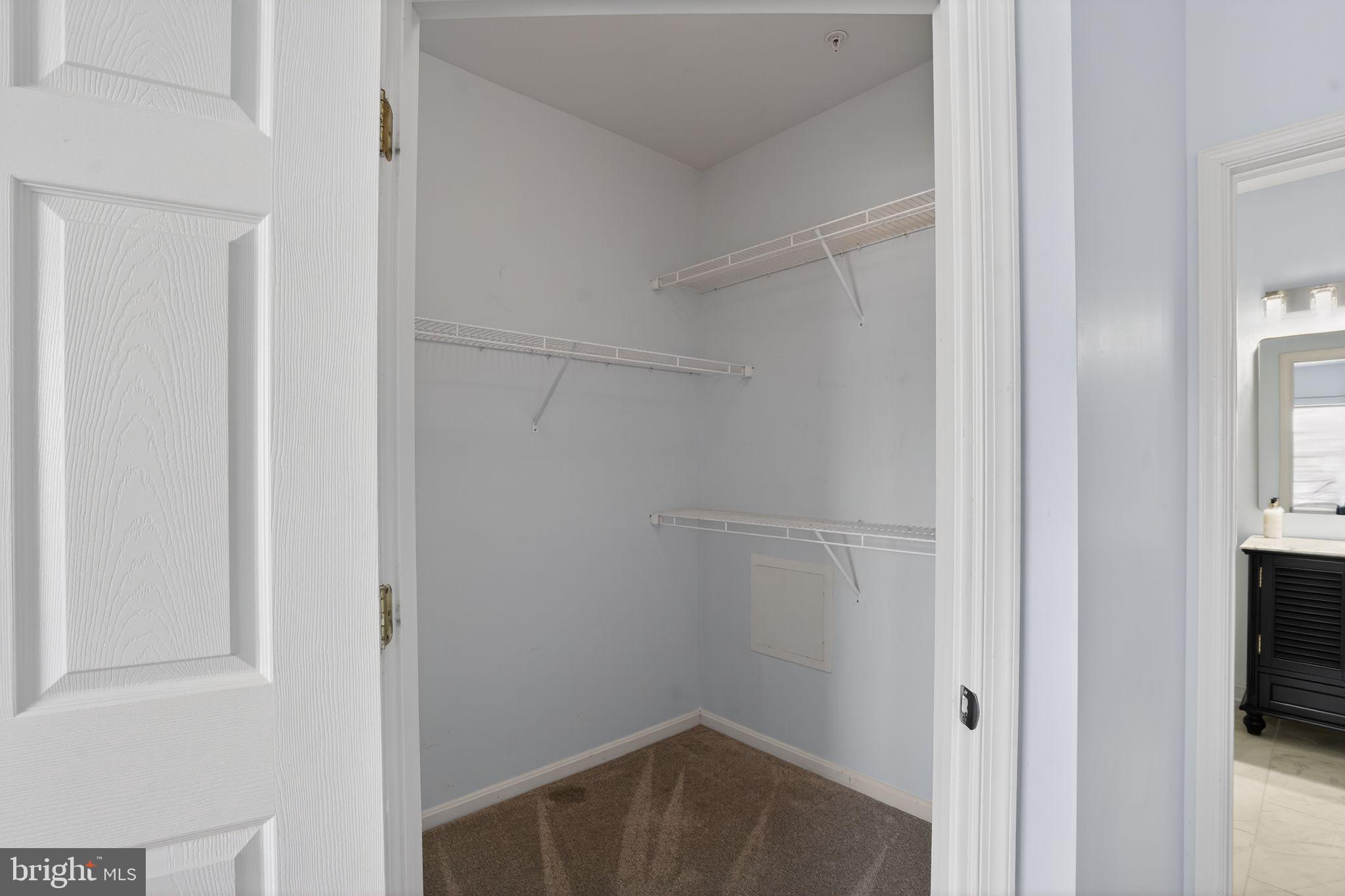 CAMERON GROVE CONDO IV> - Residential