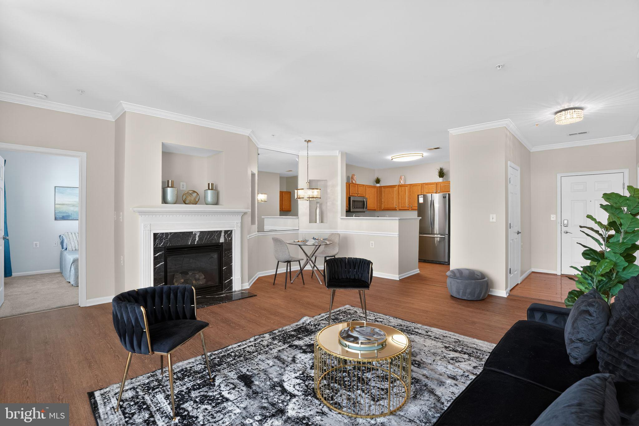 CAMERON GROVE CONDO IV> - Residential