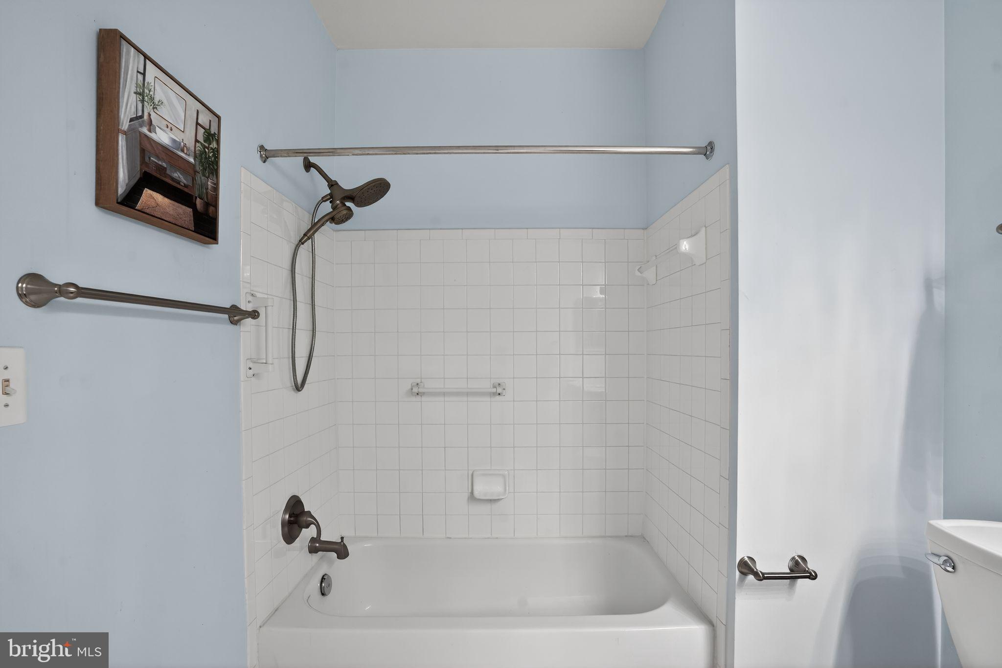 CAMERON GROVE CONDO IV> - Residential
