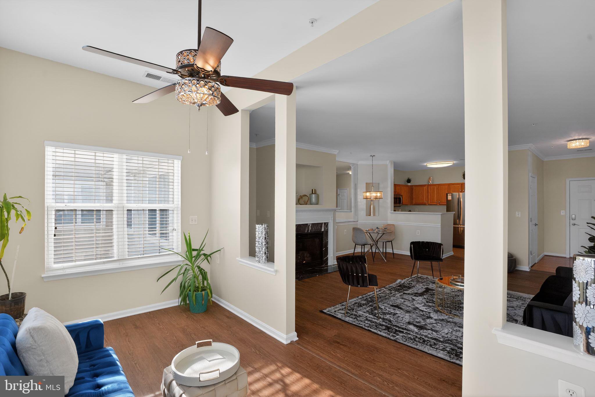 CAMERON GROVE CONDO IV> - Residential