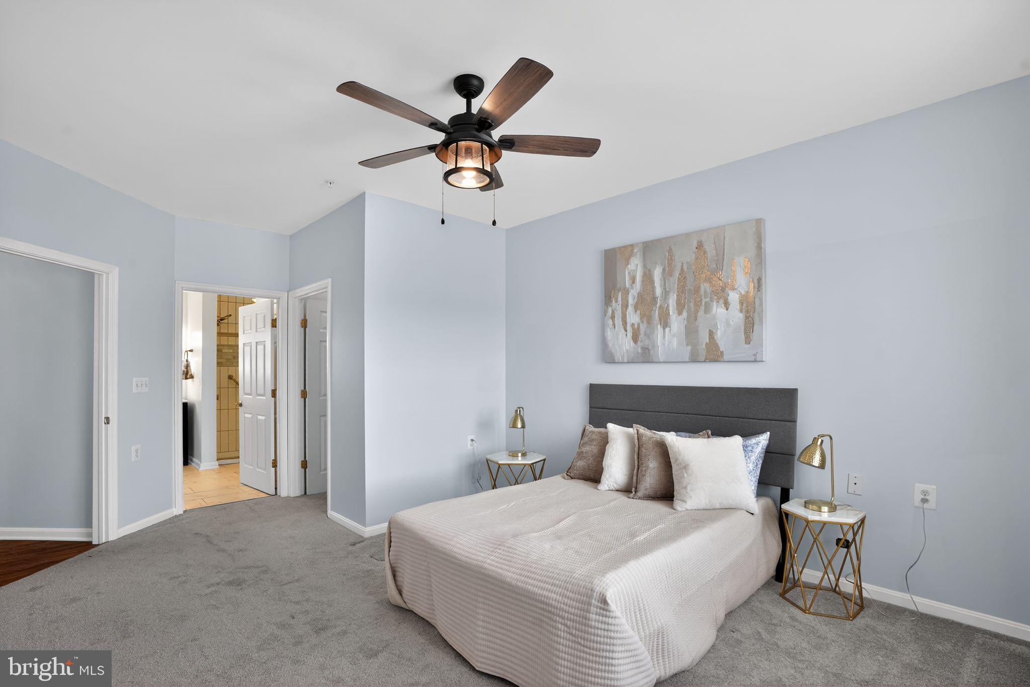 CAMERON GROVE CONDO IV> - Residential