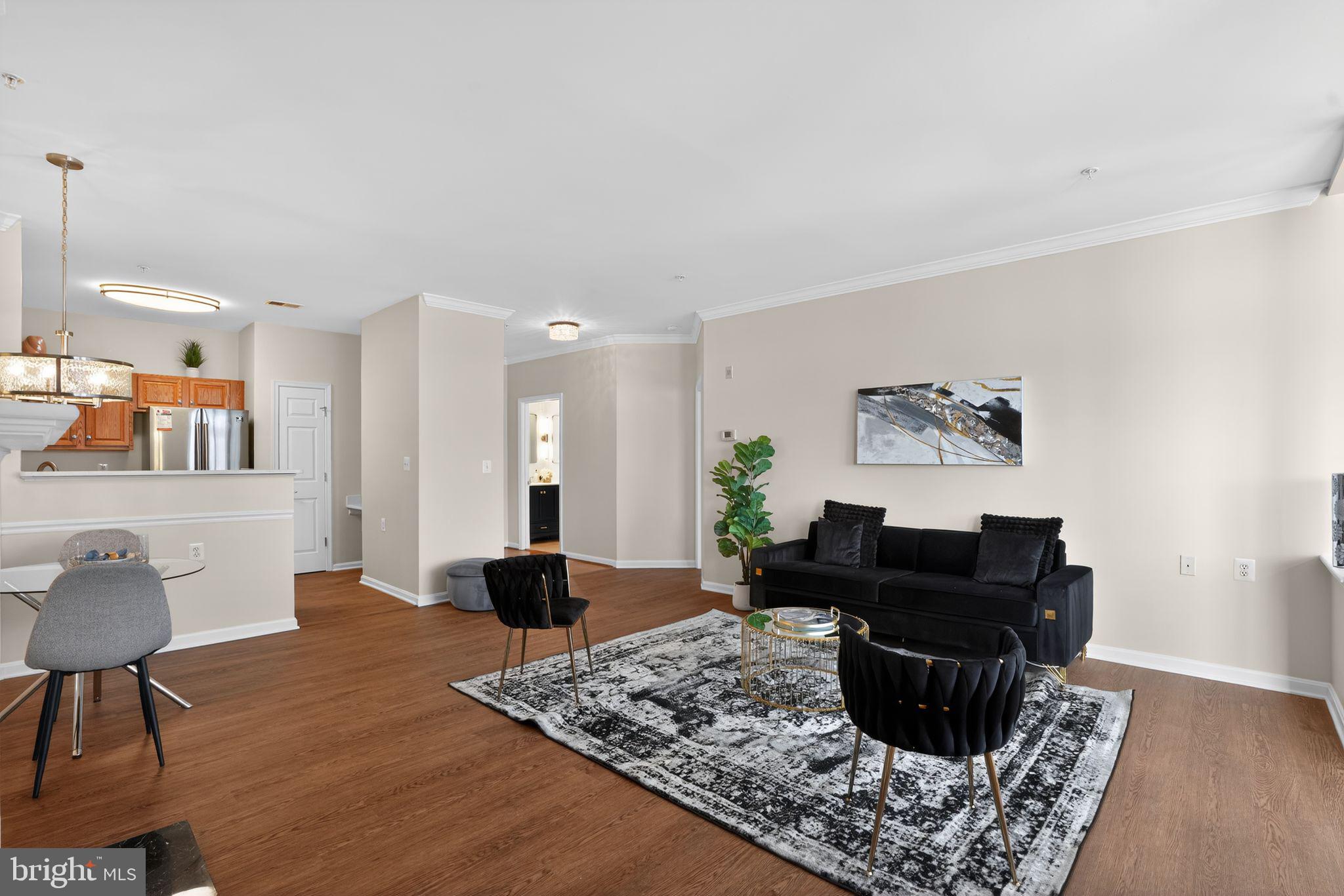 CAMERON GROVE CONDO IV> - Residential