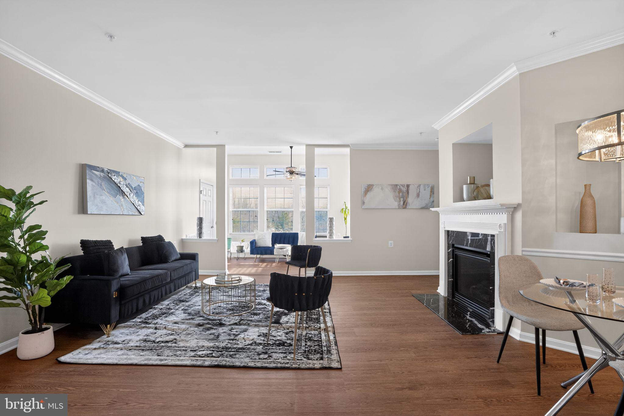 CAMERON GROVE CONDO IV> - Residential