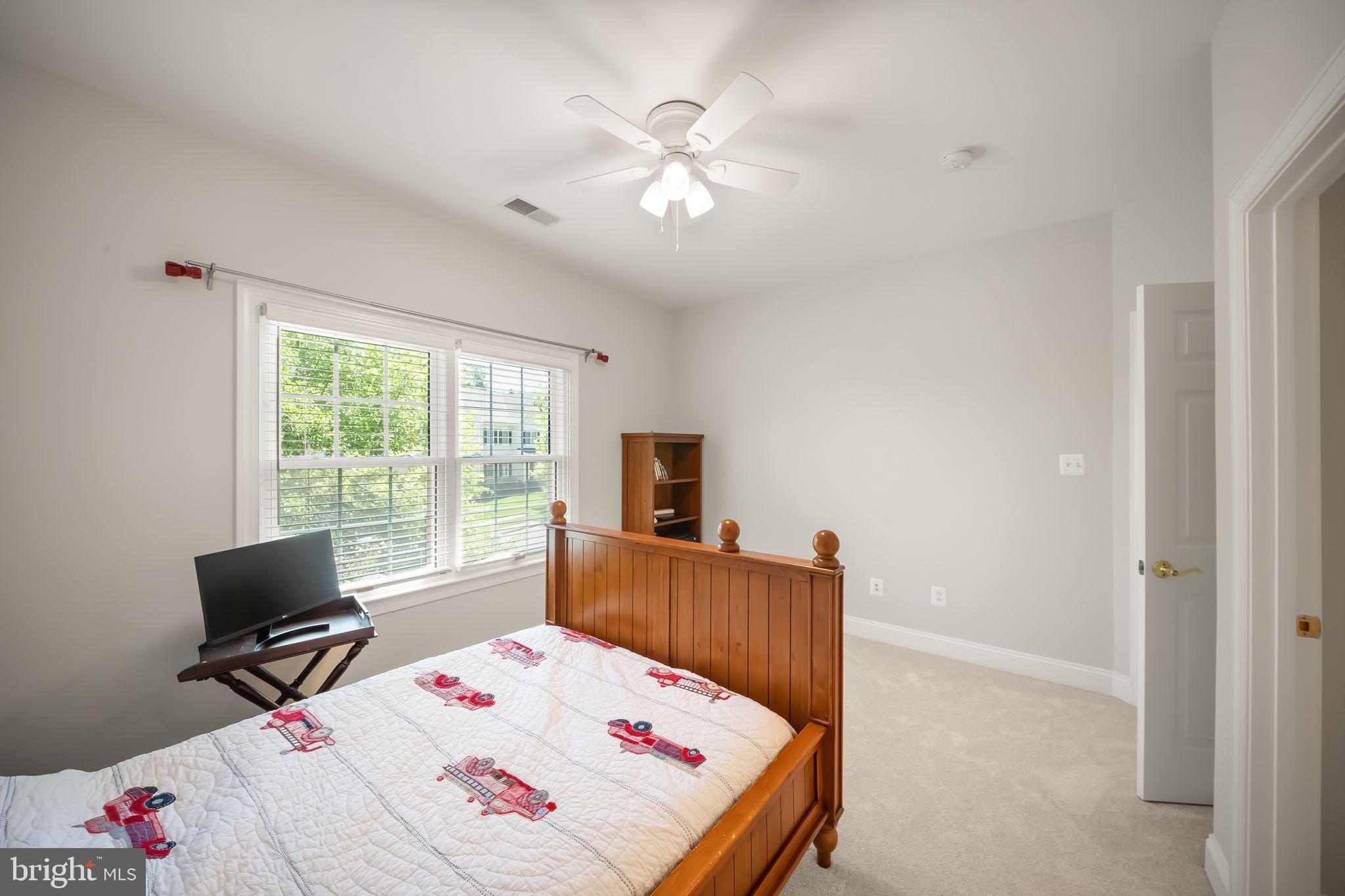 LANSDOWNE ON THE POTOMAC - Residential