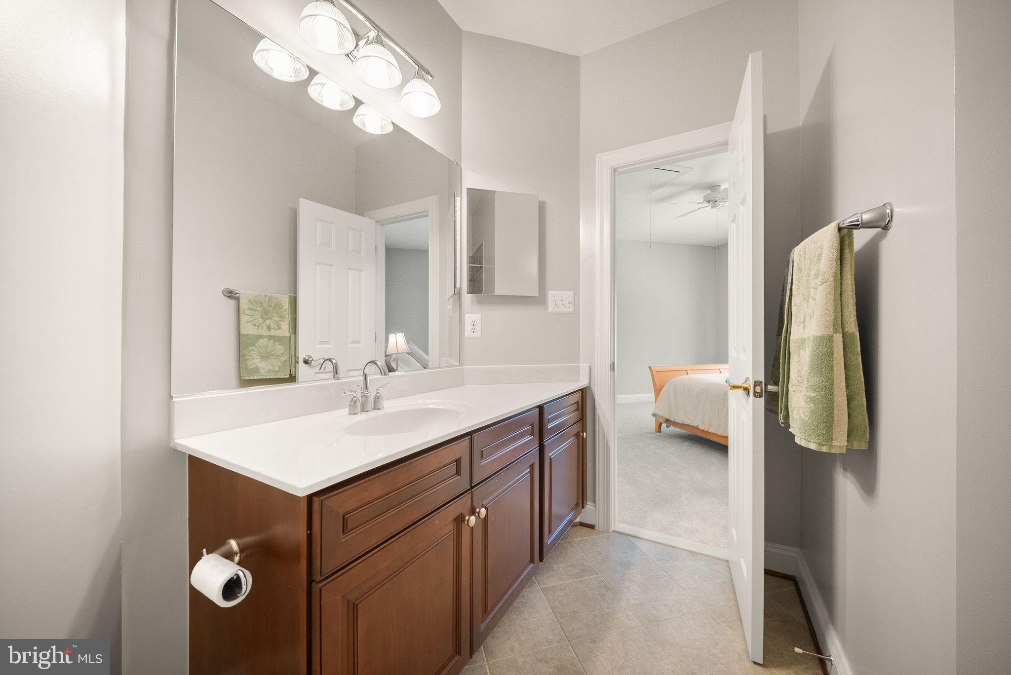 LANSDOWNE ON THE POTOMAC - Residential
