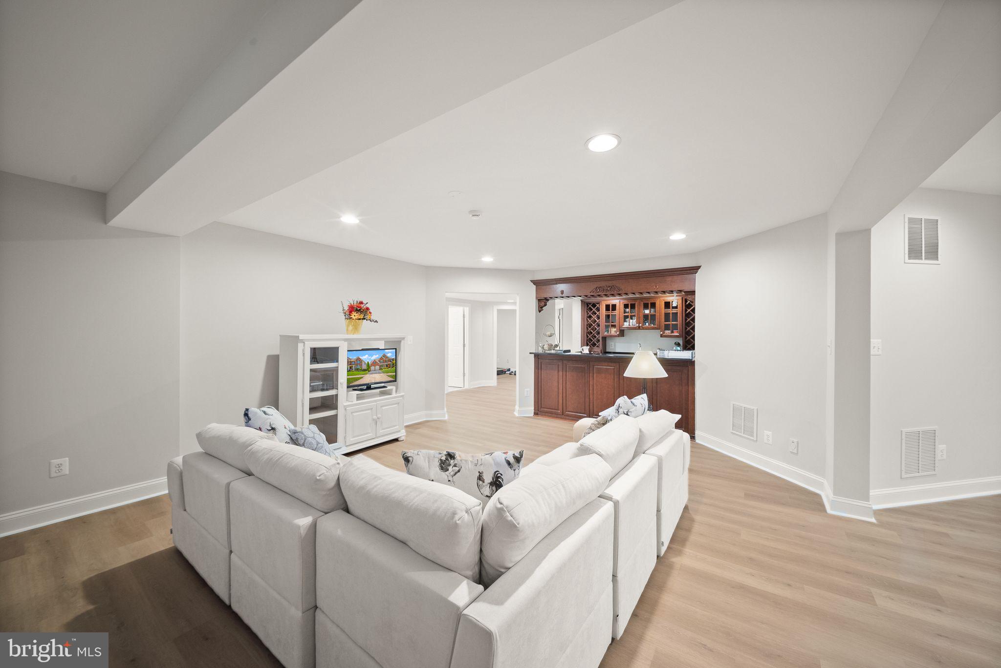 LANSDOWNE ON THE POTOMAC - Residential