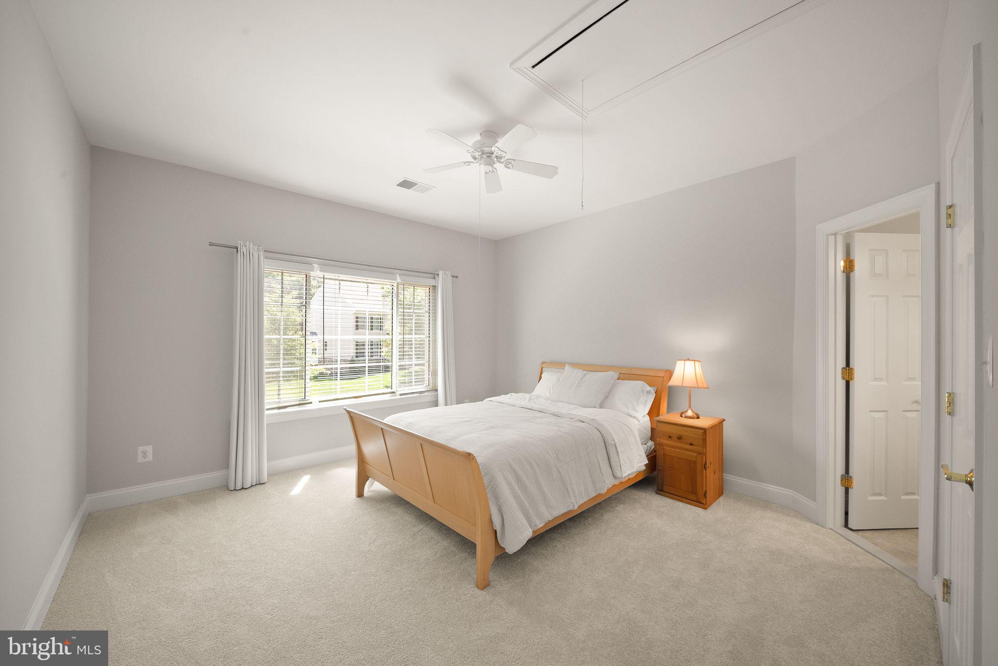 LANSDOWNE ON THE POTOMAC - Residential