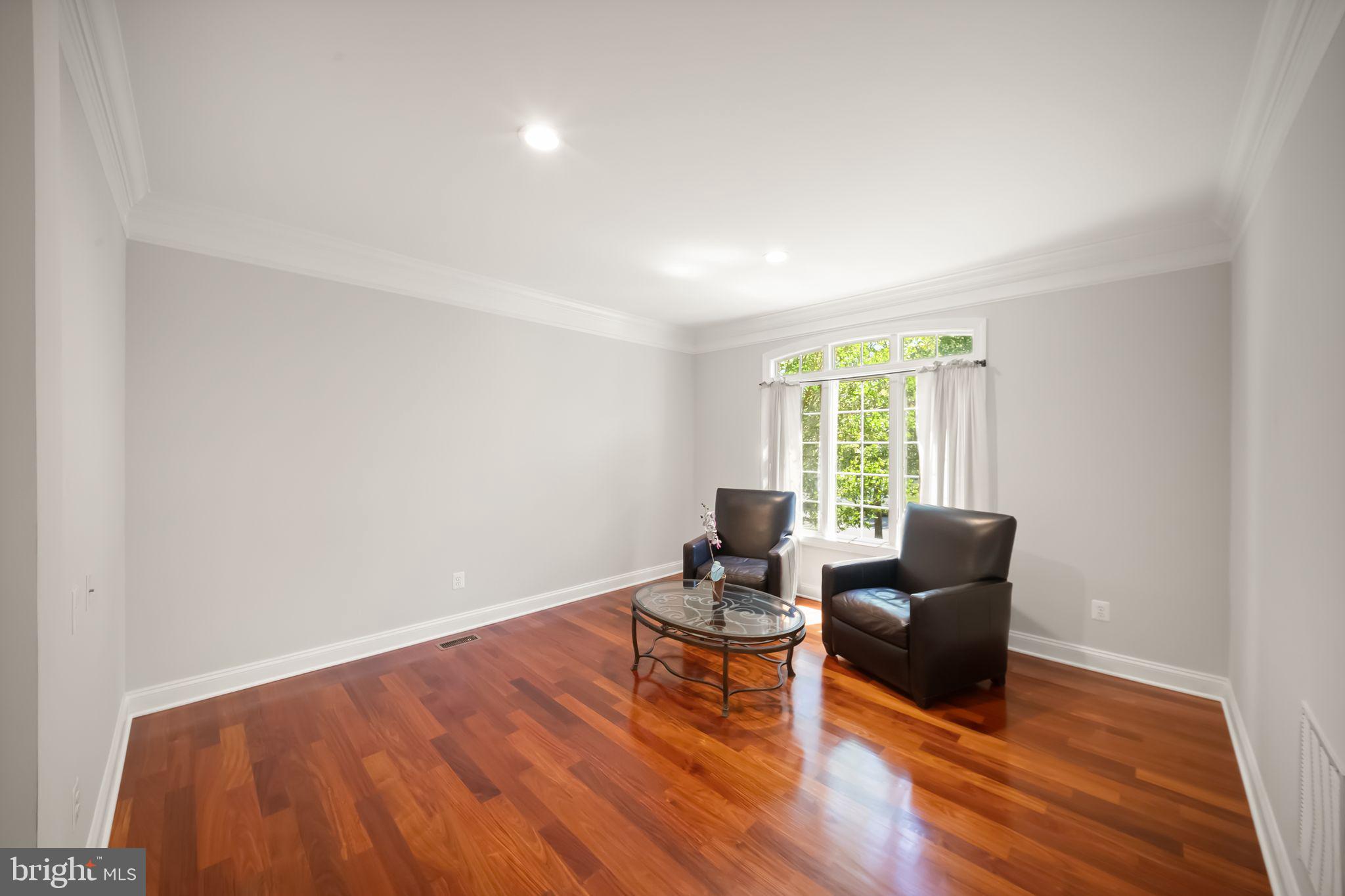 LANSDOWNE ON THE POTOMAC - Residential