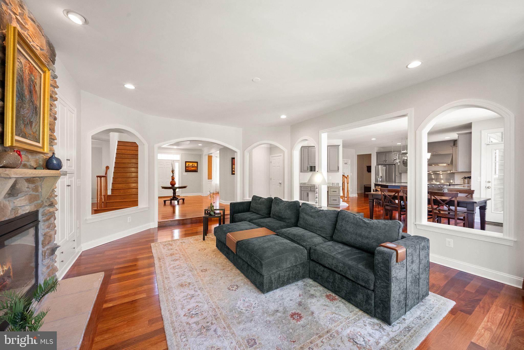 LANSDOWNE ON THE POTOMAC - Residential