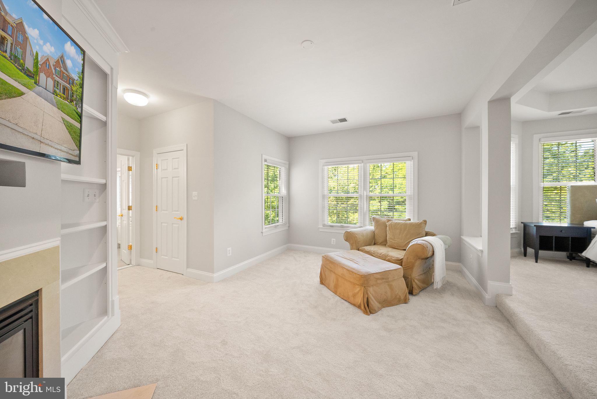 LANSDOWNE ON THE POTOMAC - Residential
