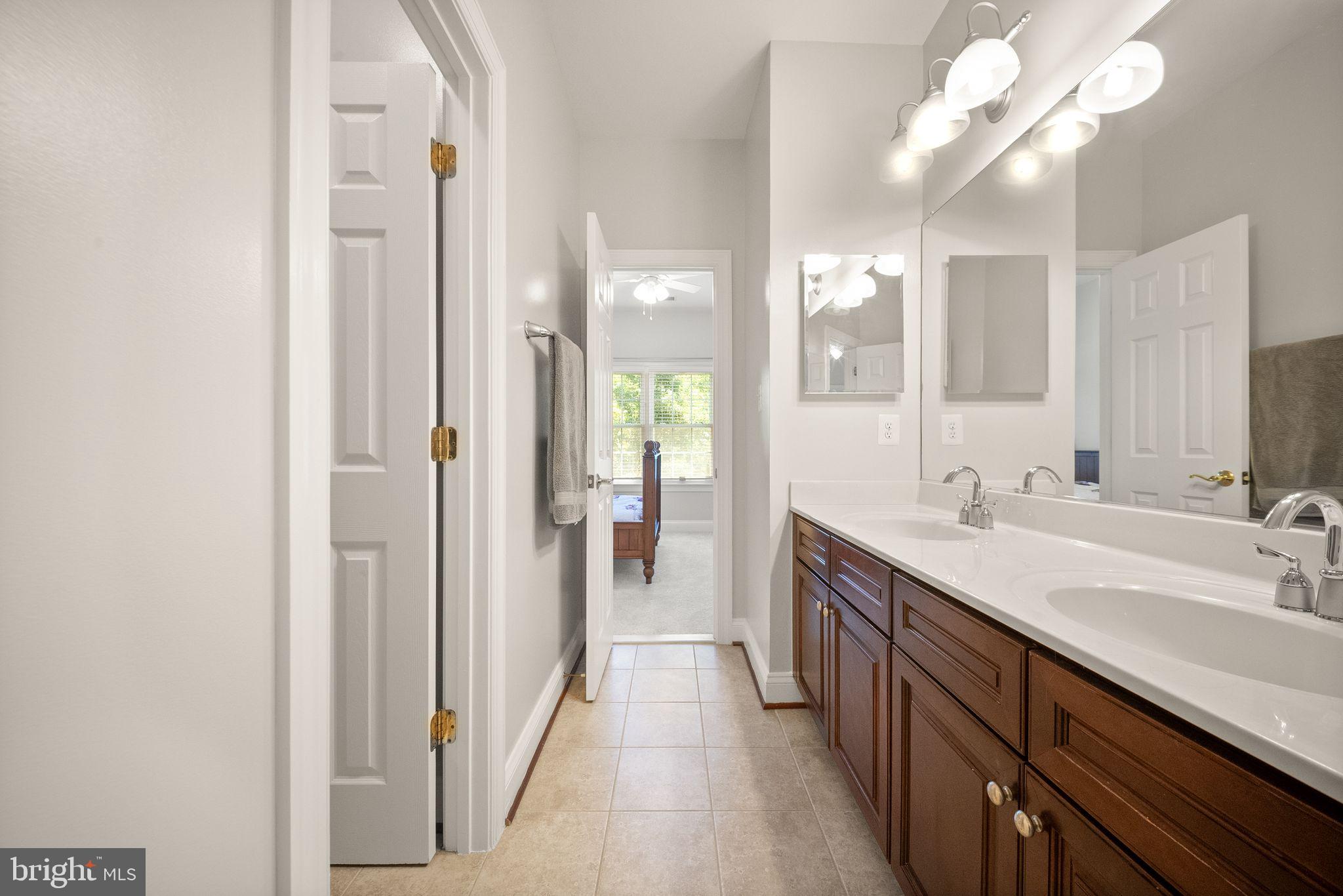 LANSDOWNE ON THE POTOMAC - Residential