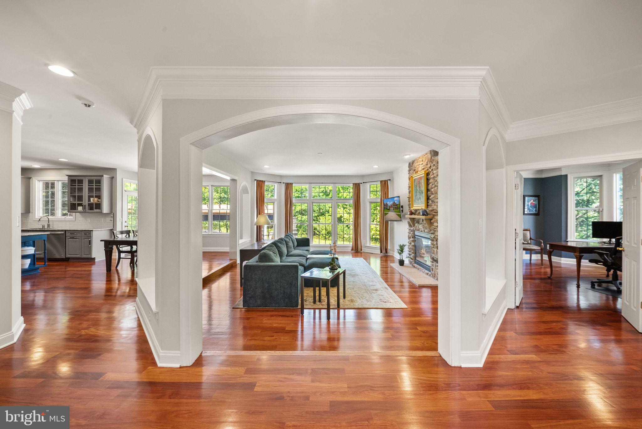 LANSDOWNE ON THE POTOMAC - Residential