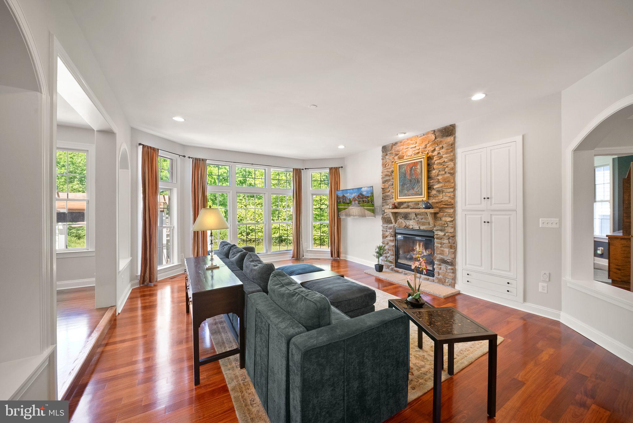 LANSDOWNE ON THE POTOMAC - Residential