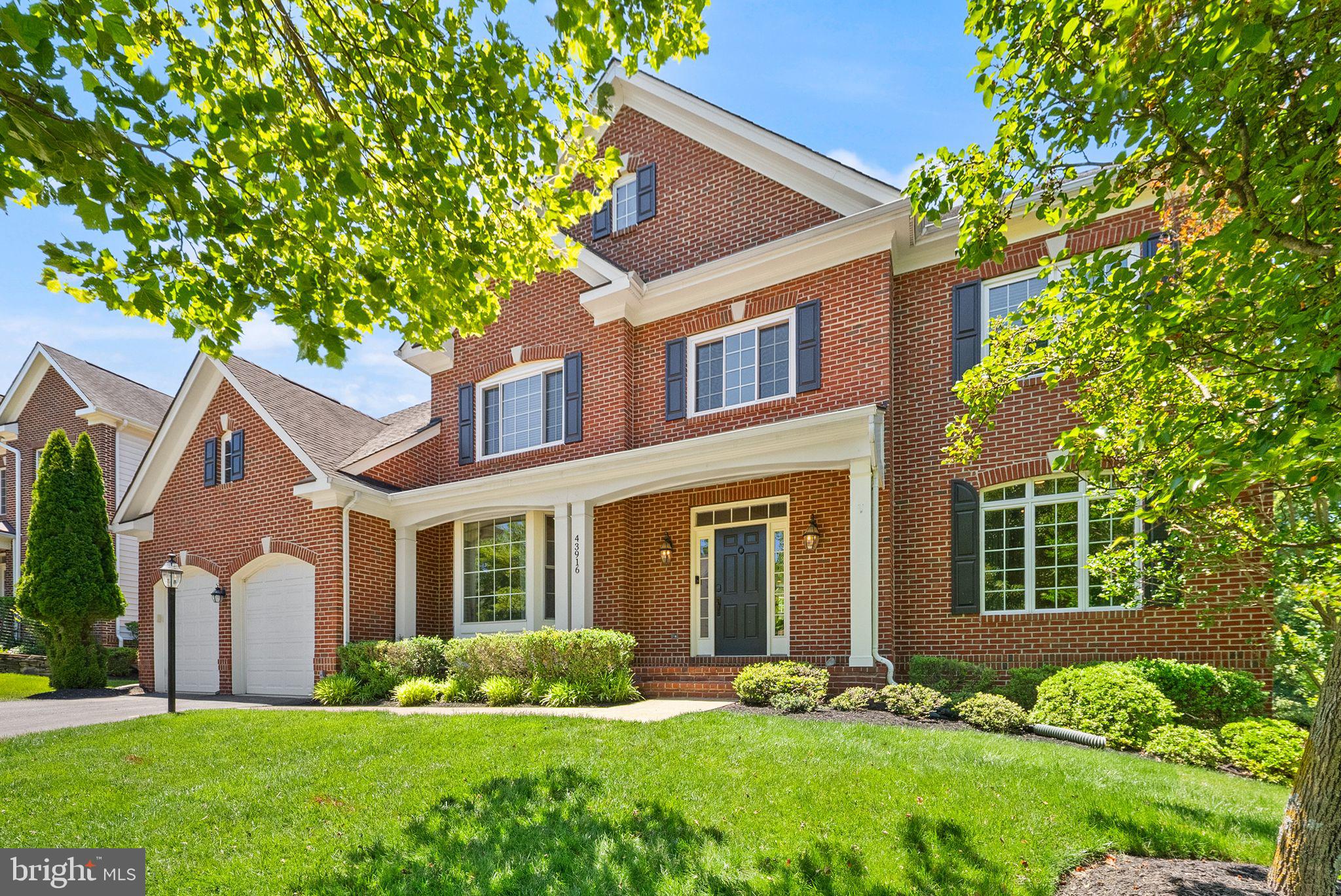 LANSDOWNE ON THE POTOMAC - Residential