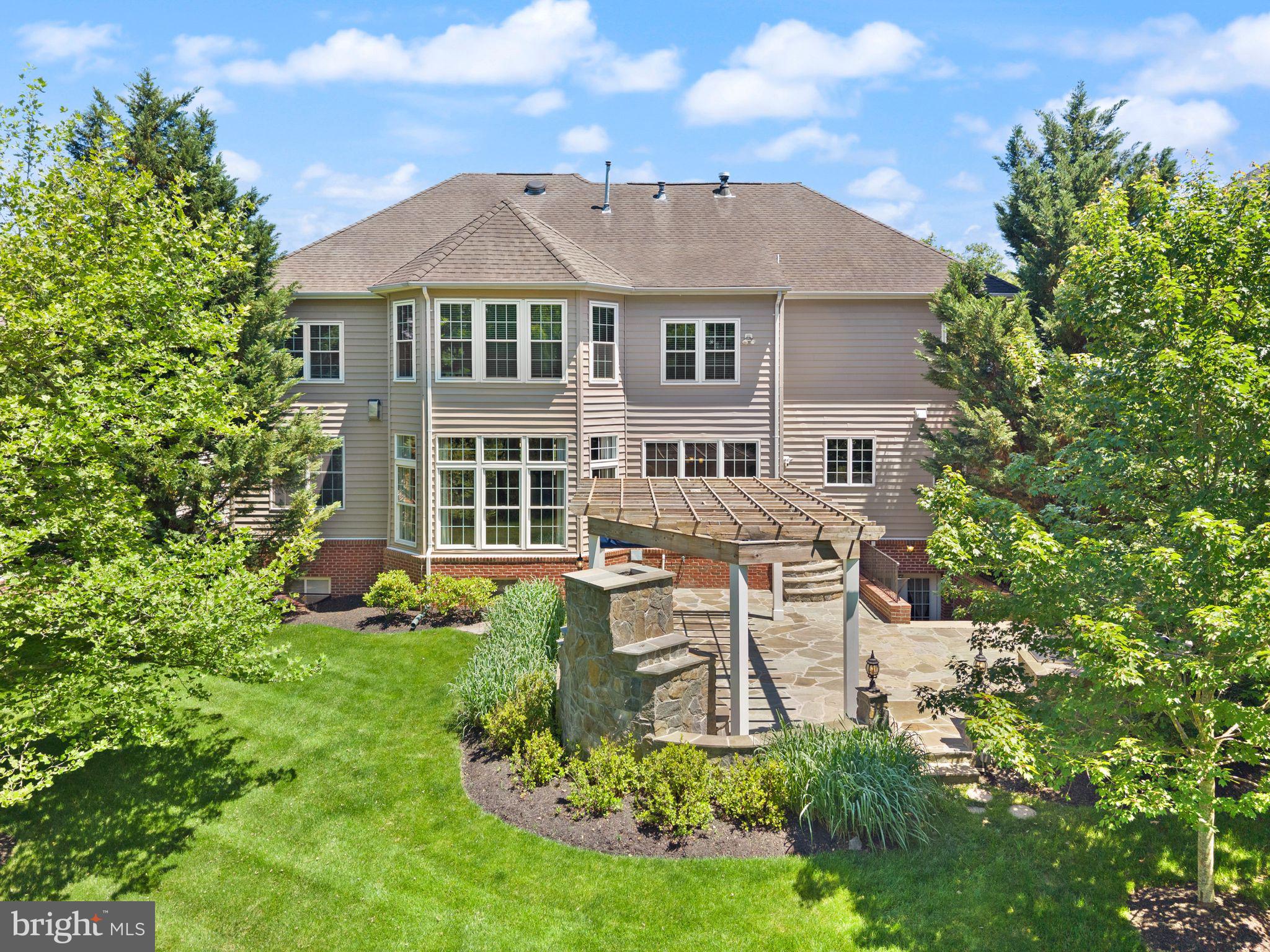LANSDOWNE ON THE POTOMAC - Residential