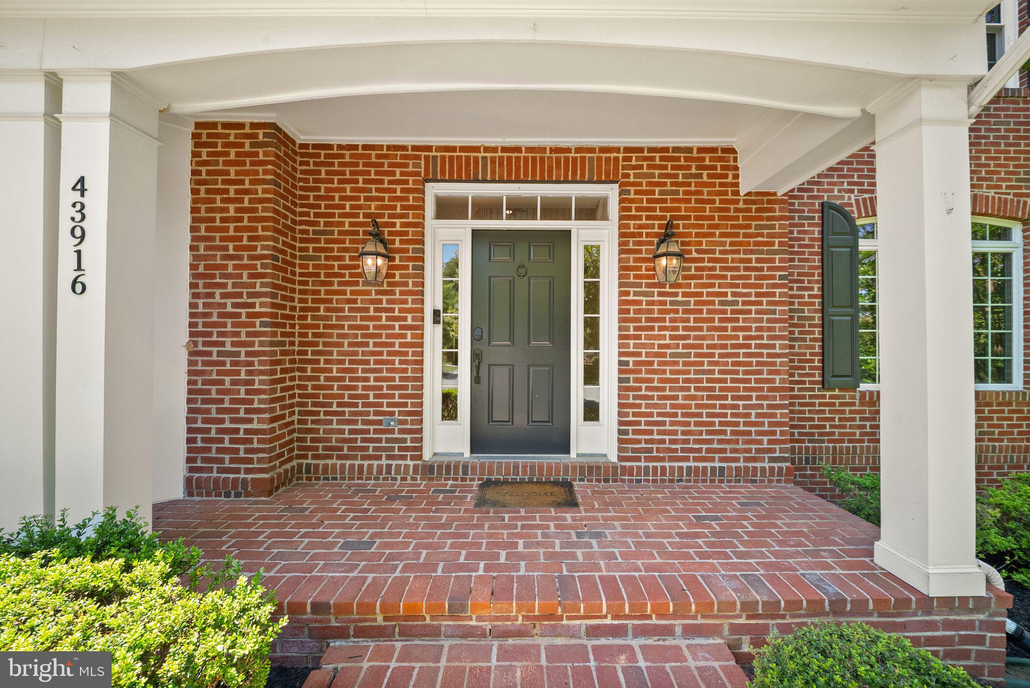 LANSDOWNE ON THE POTOMAC - Residential