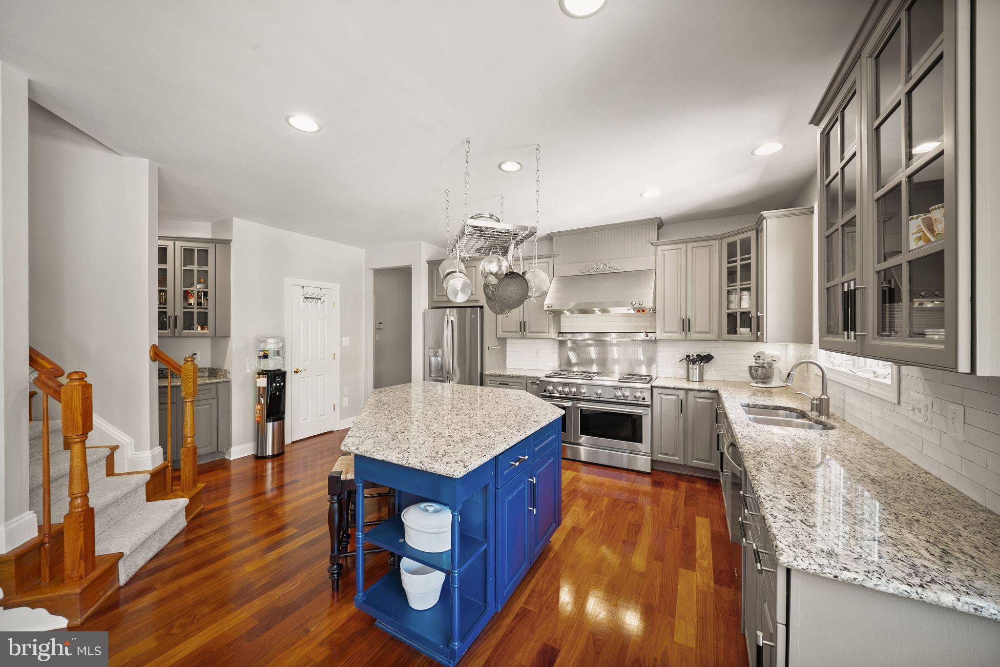 LANSDOWNE ON THE POTOMAC - Residential