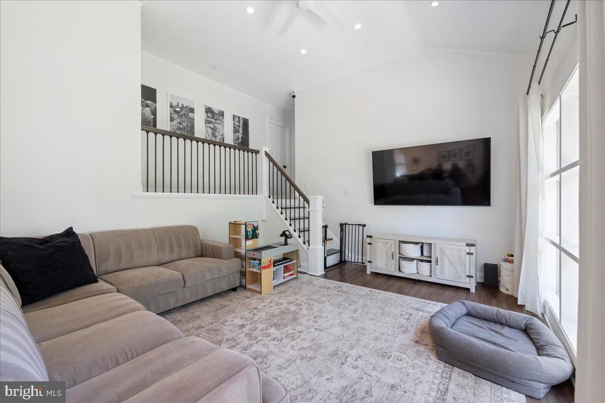 CENTENNIAL HILLS - Residential