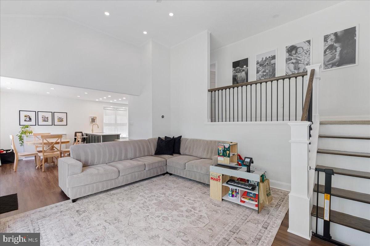 CENTENNIAL HILLS - Residential