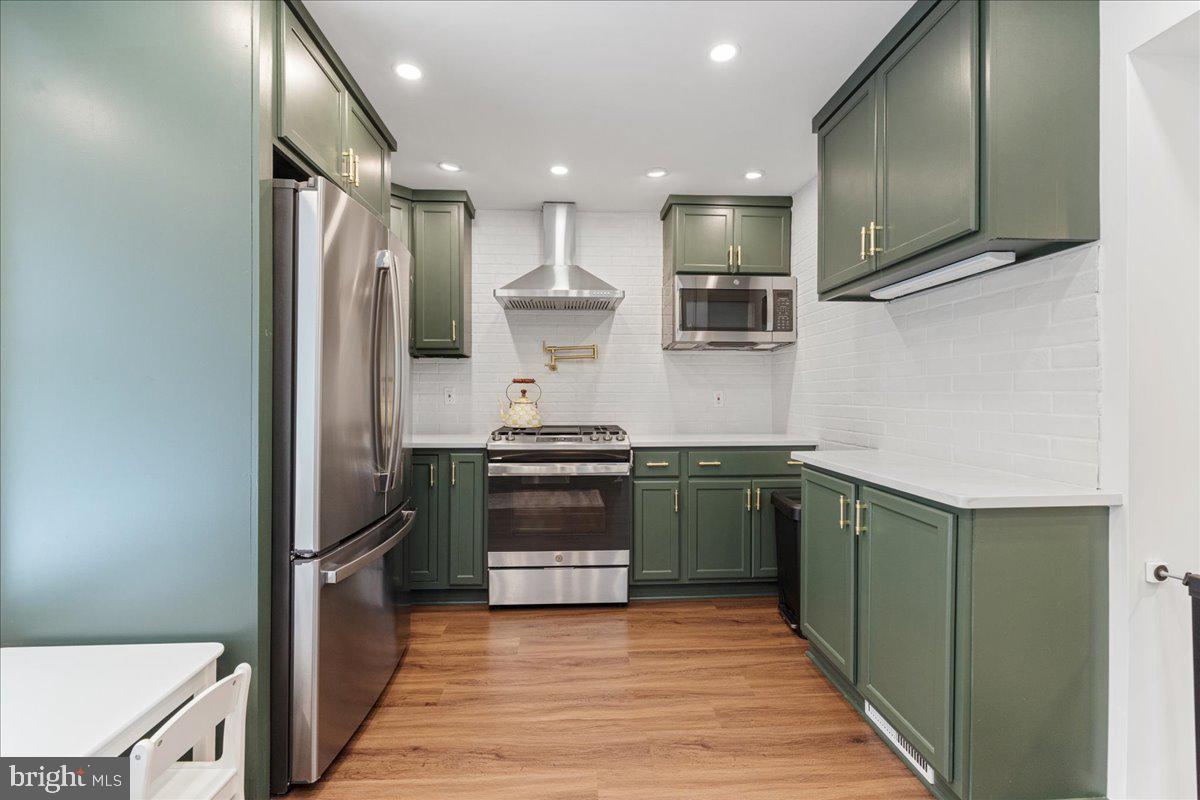 CENTENNIAL HILLS - Residential