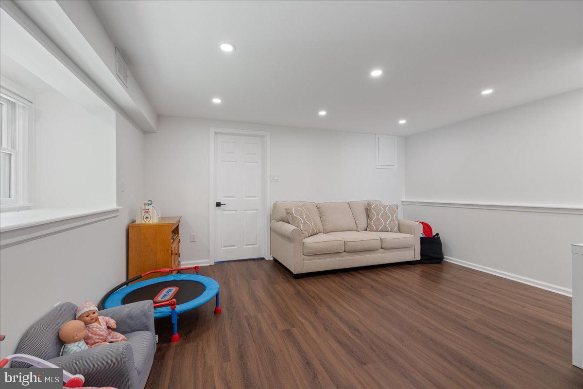 CENTENNIAL HILLS - Residential