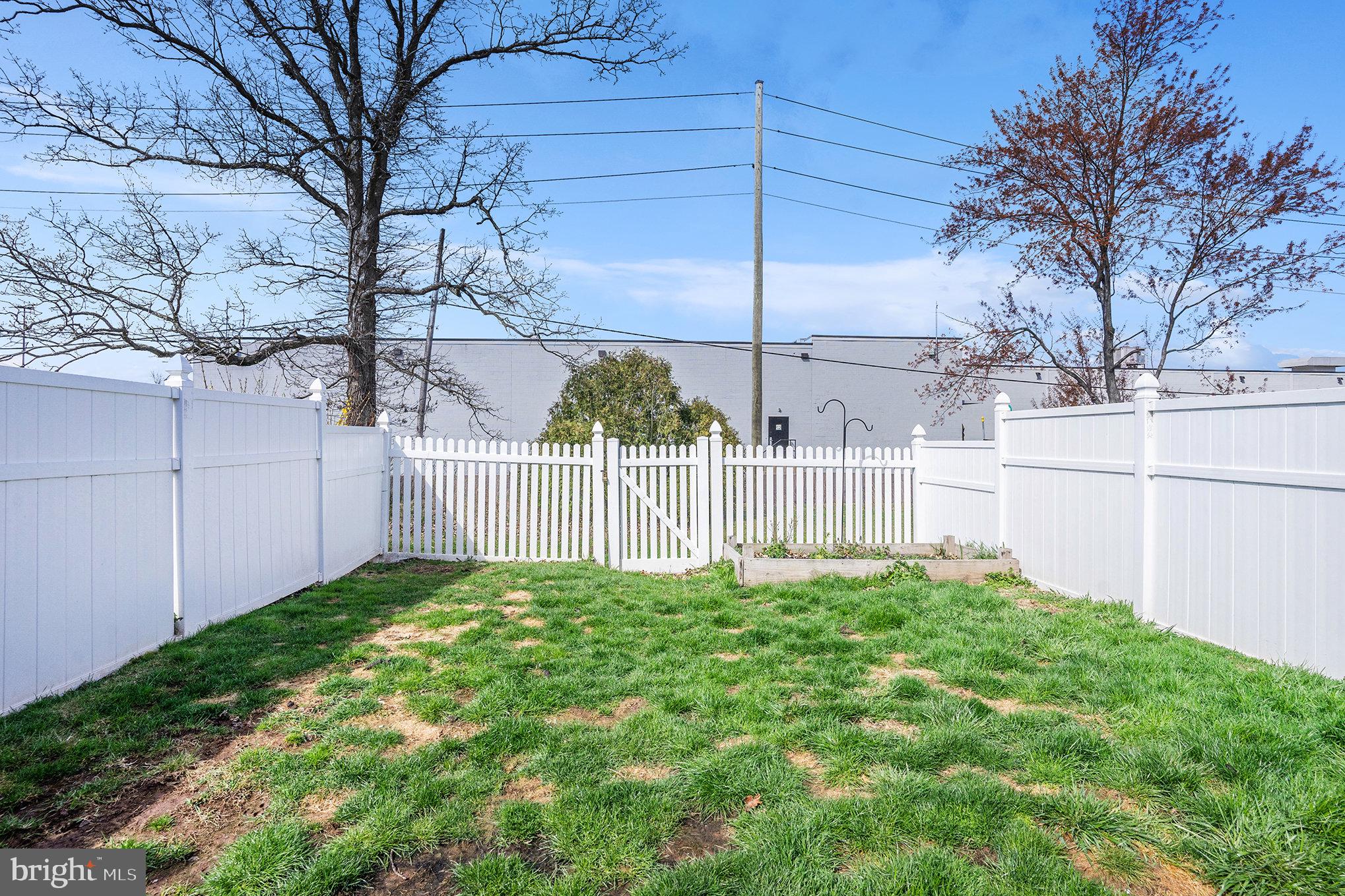 QUAKER GREEN - Residential