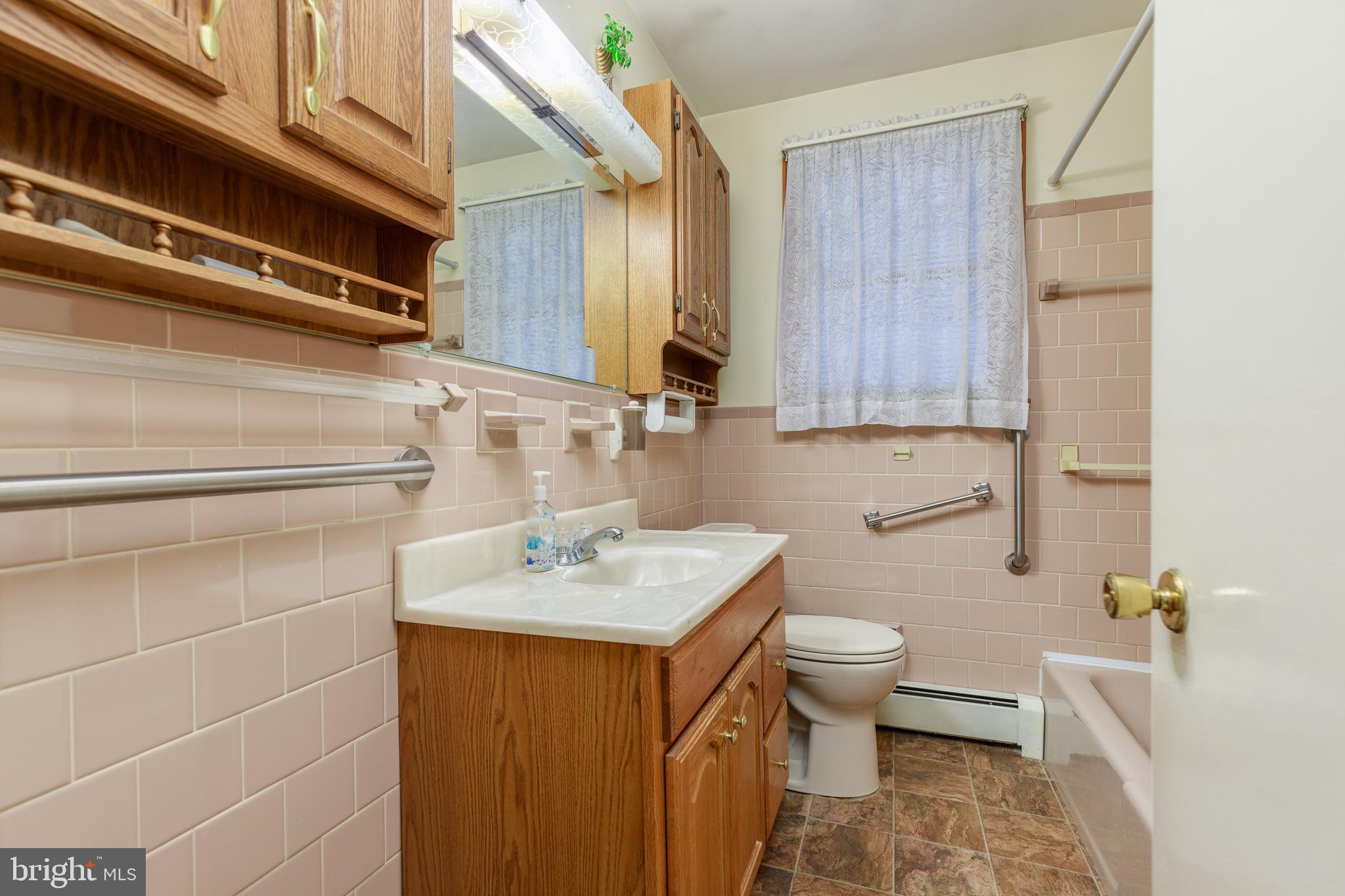 JARRETTSVILLE - Residential