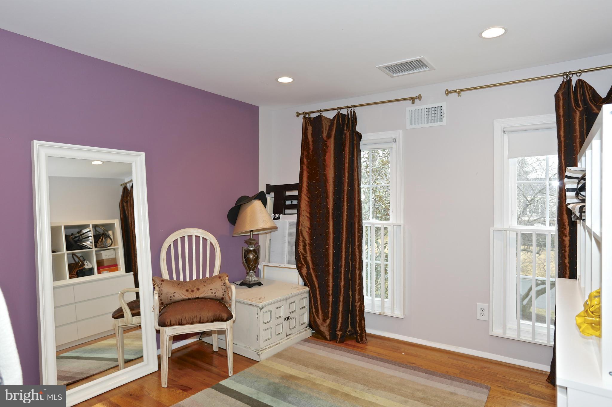 FOX HILLS - Residential