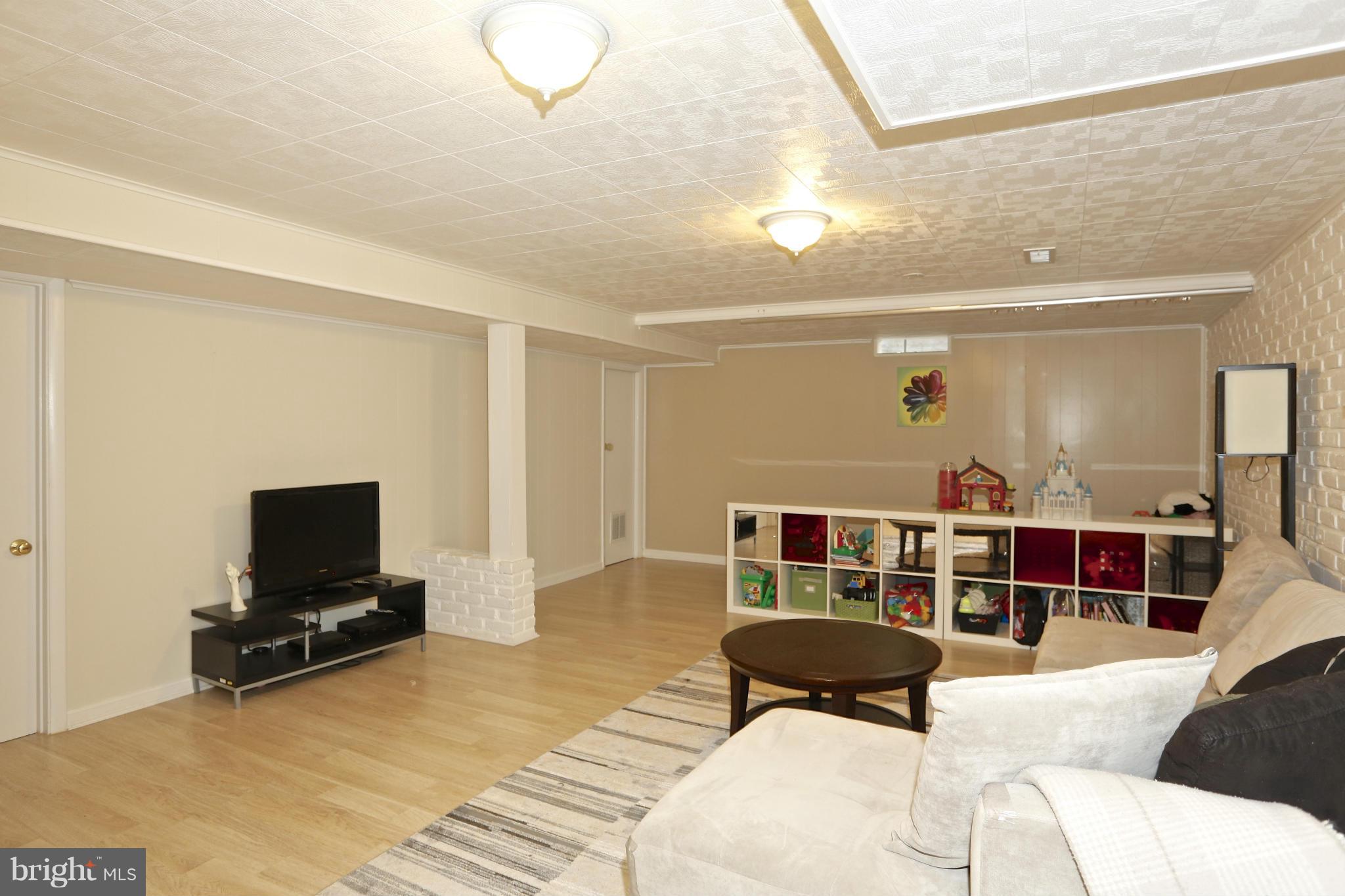 FOX HILLS - Residential