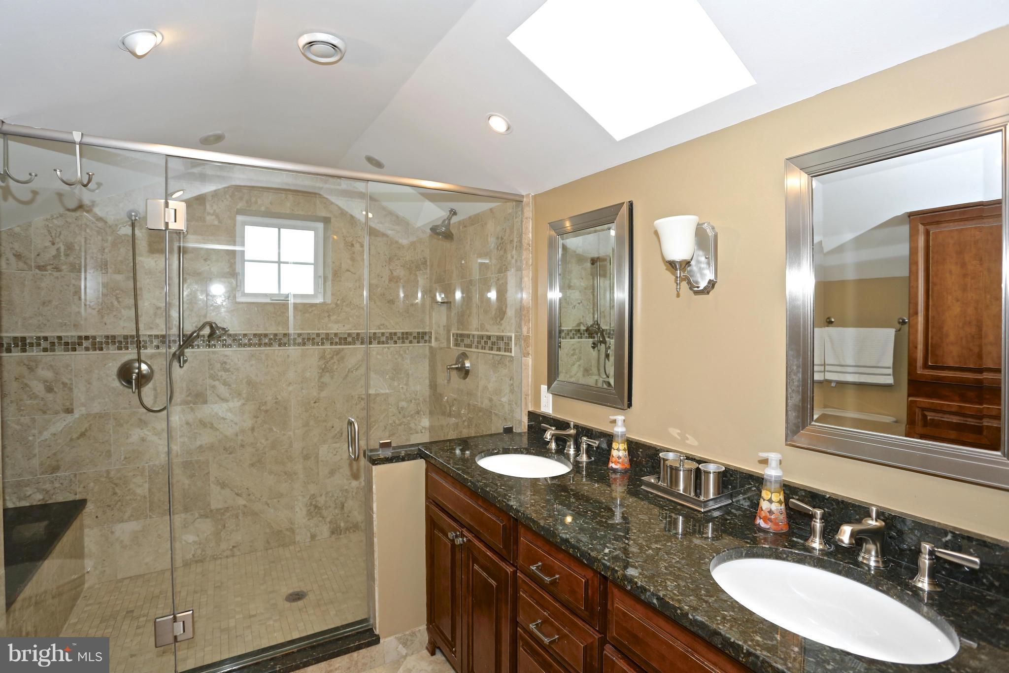 FOX HILLS - Residential