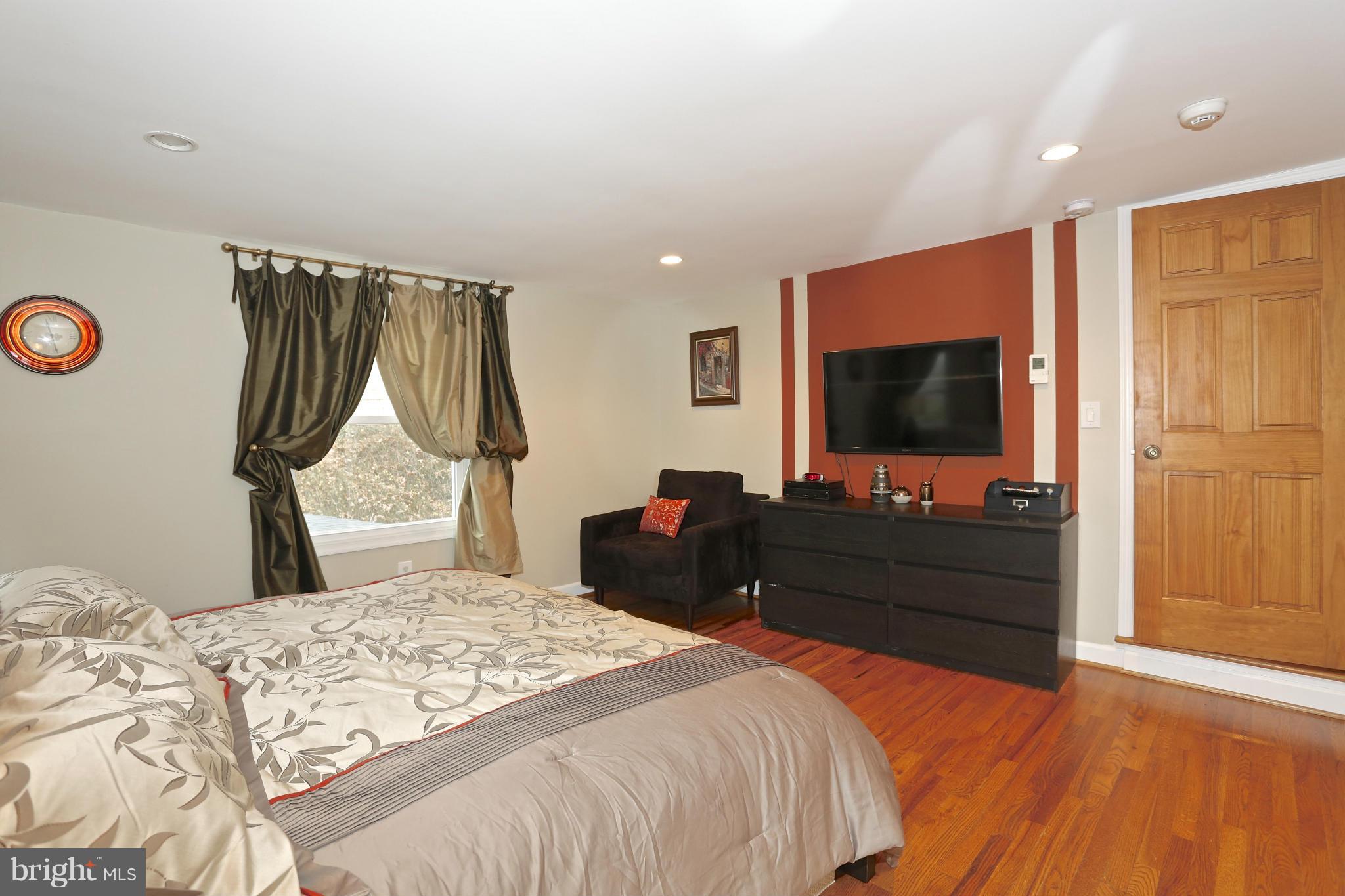 FOX HILLS - Residential