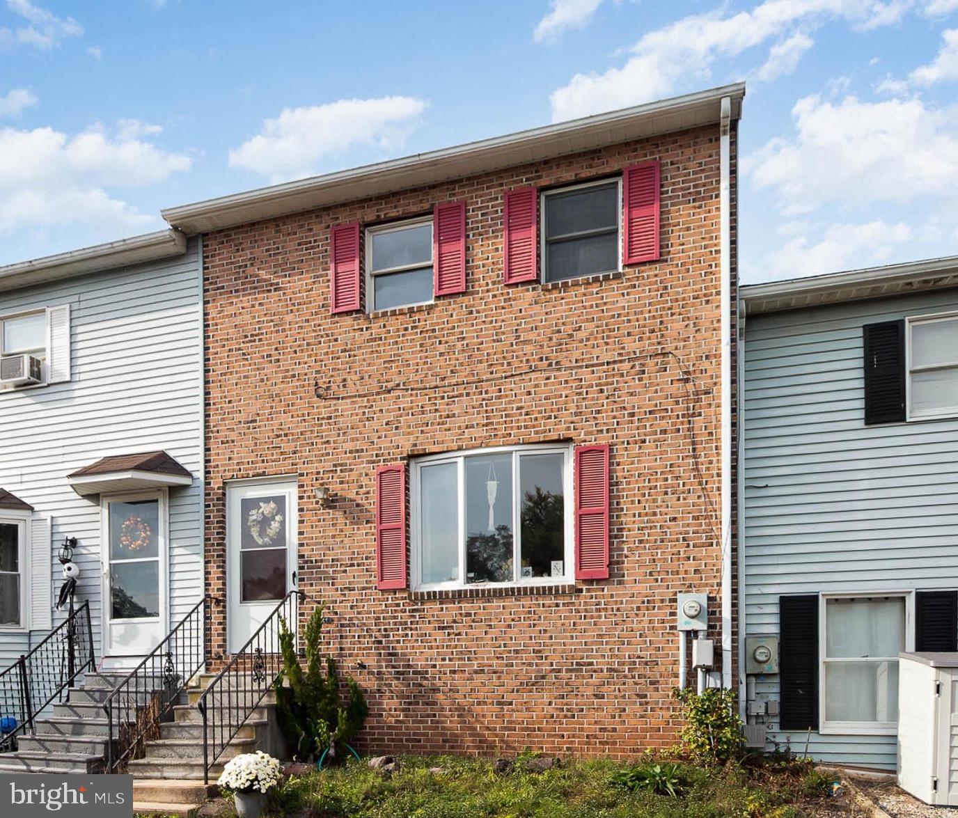 VILLAGE OF VALLEY GREEN - Residential