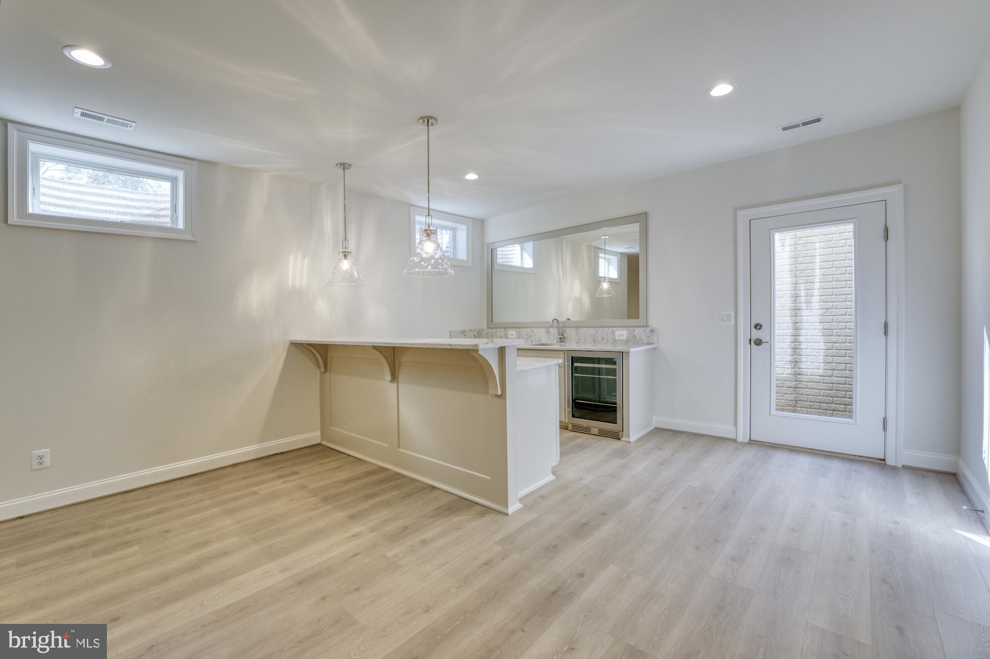 SPRING LAKE - Residential