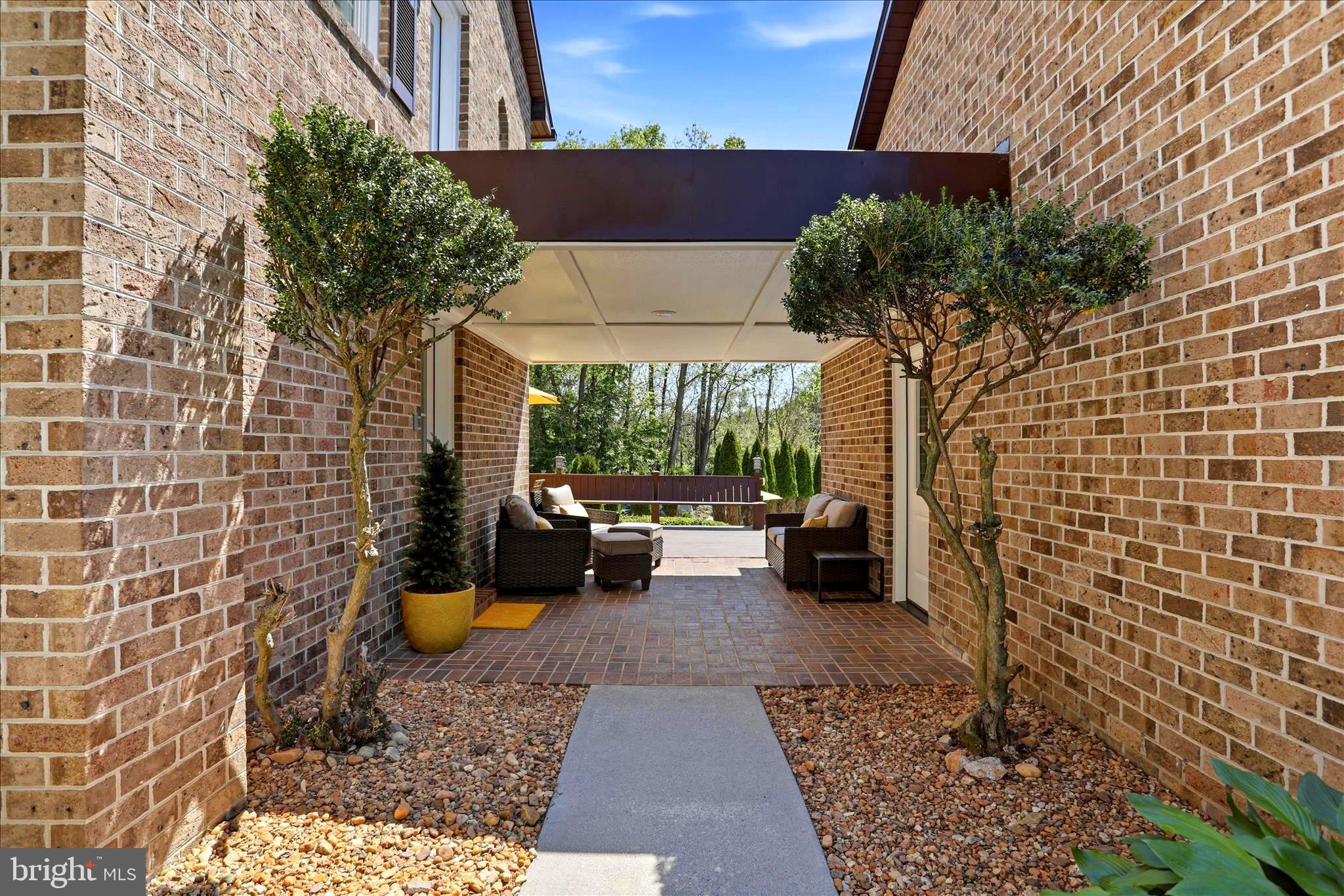 CEDAR LAWN - Residential