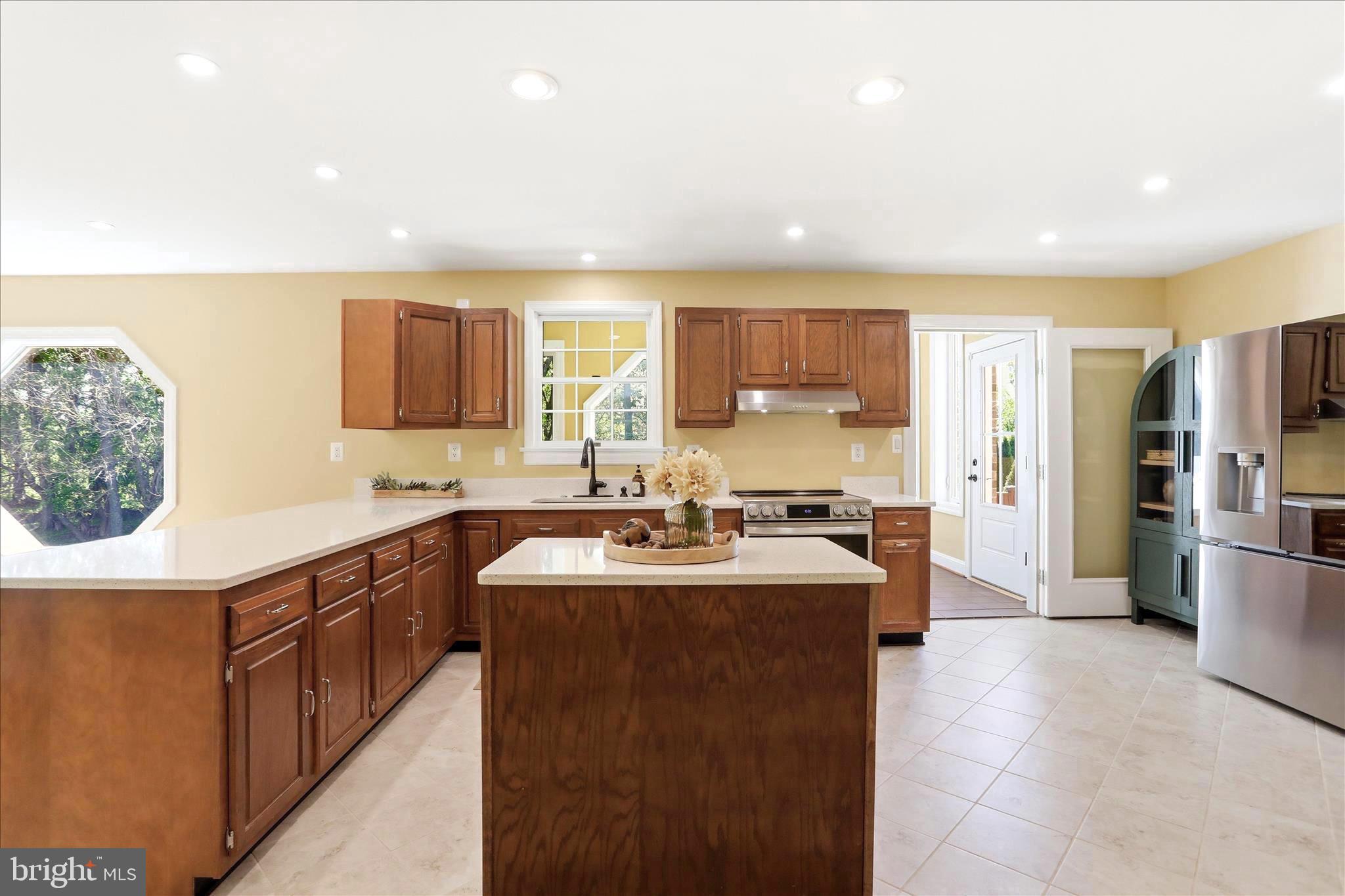 CEDAR LAWN - Residential